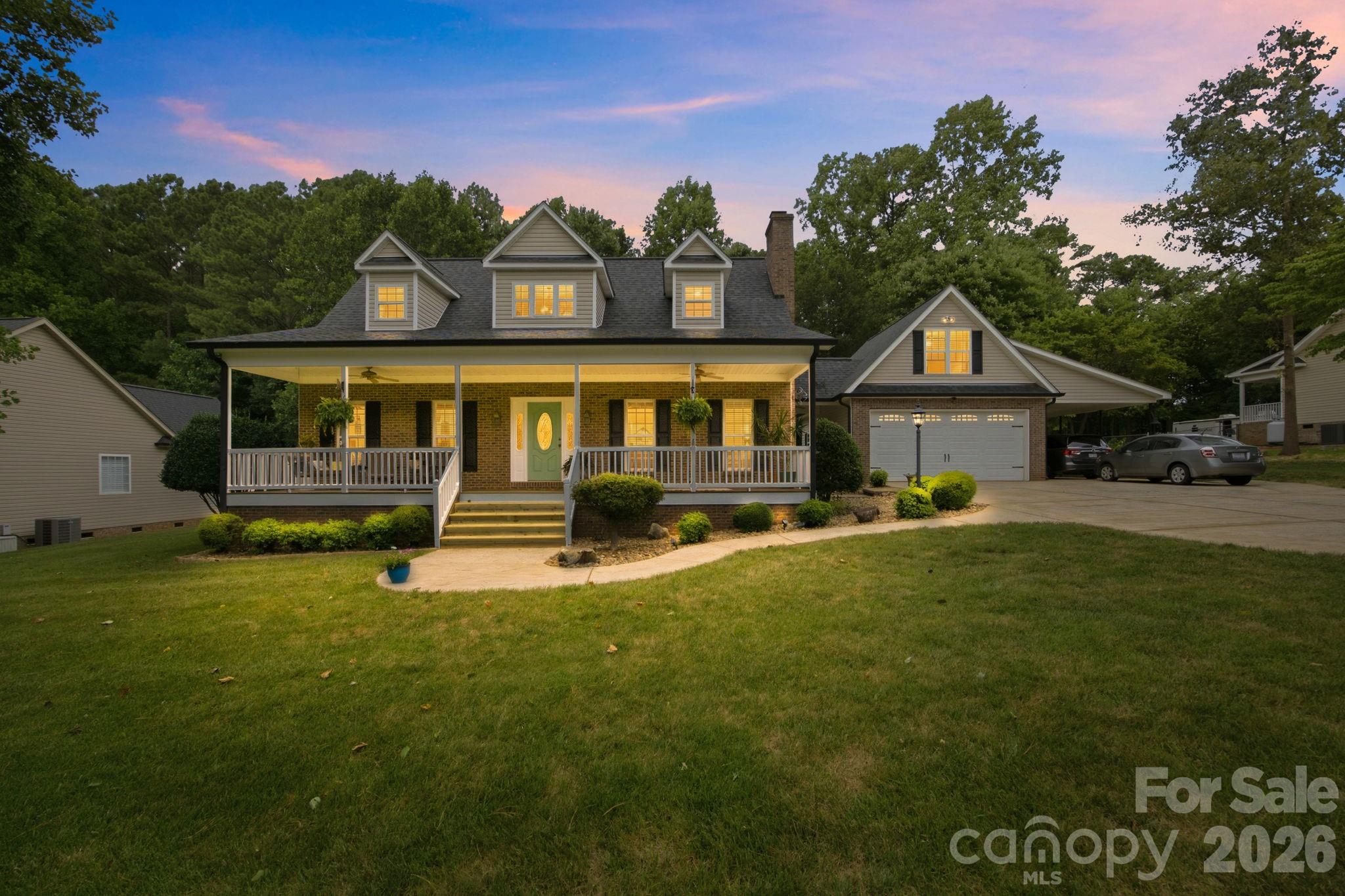 7073 Ridgeway Road Property Photo 1