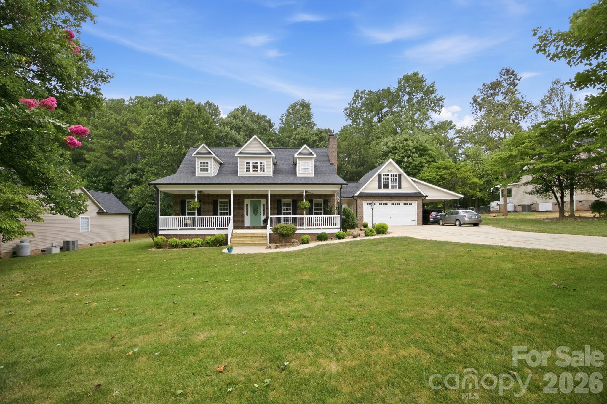7073 Ridgeway Road Property Photo 2