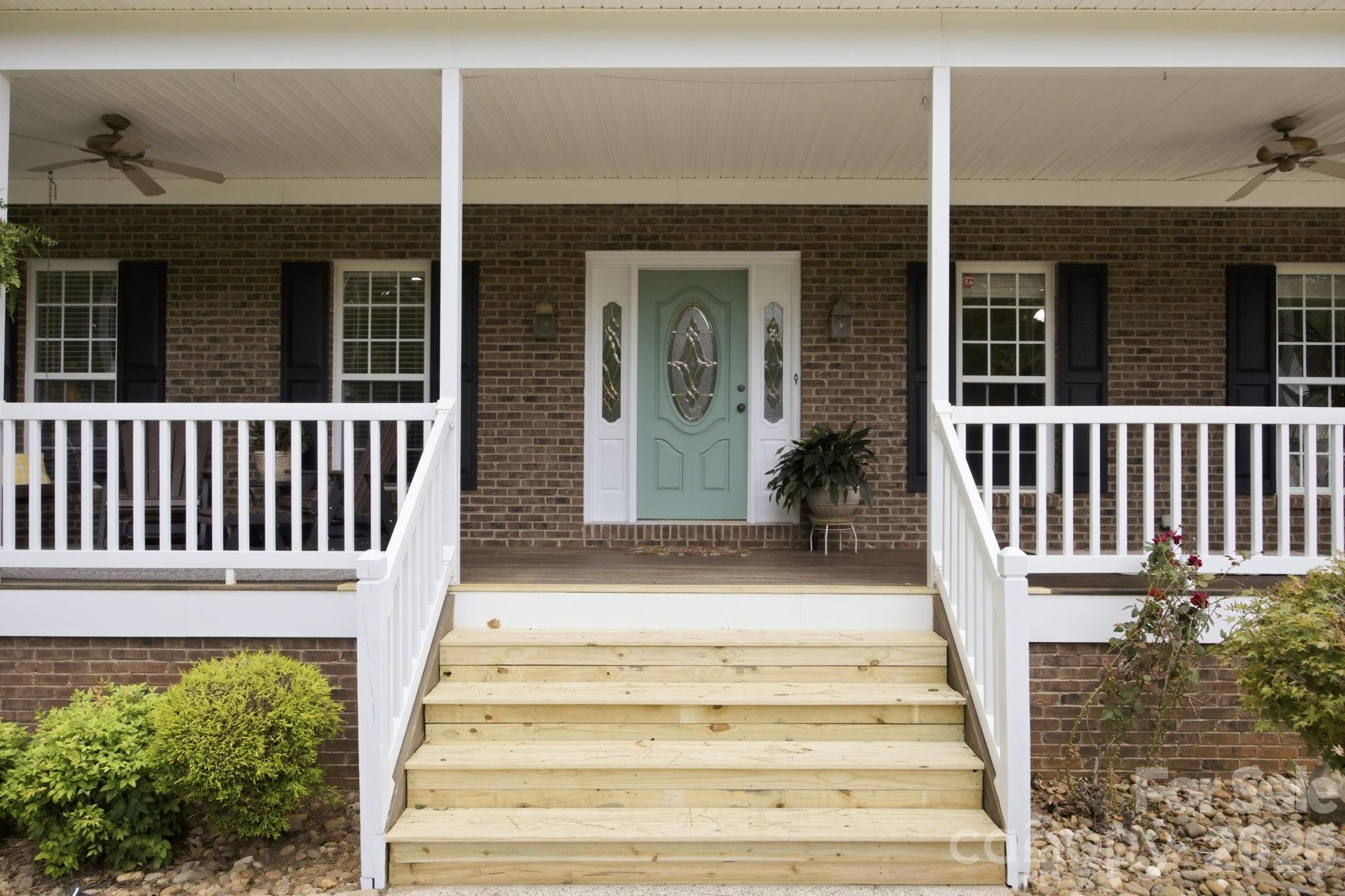7073 Ridgeway Road Property Photo 3