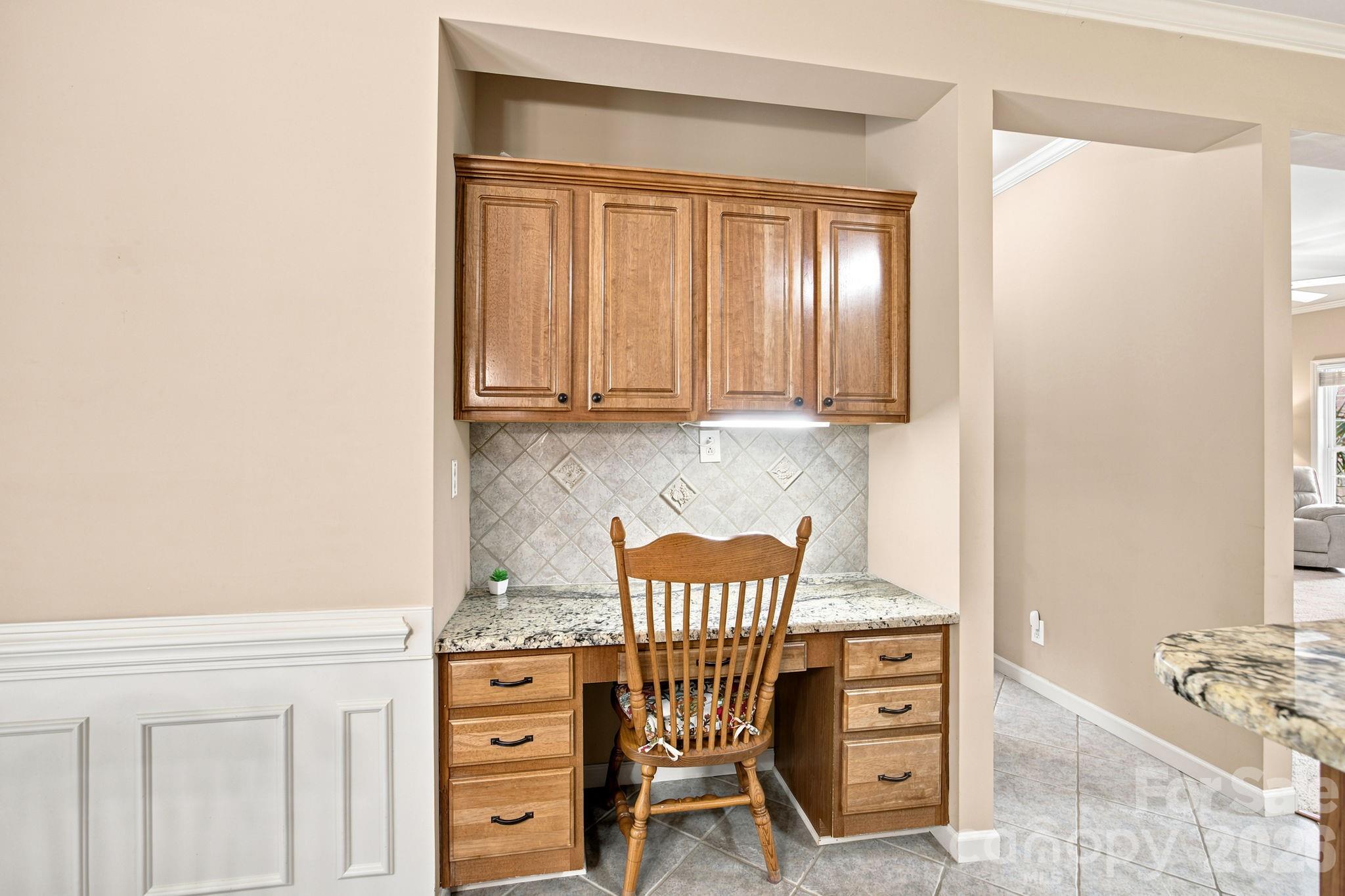 7073 Ridgeway Road Property Photo 14