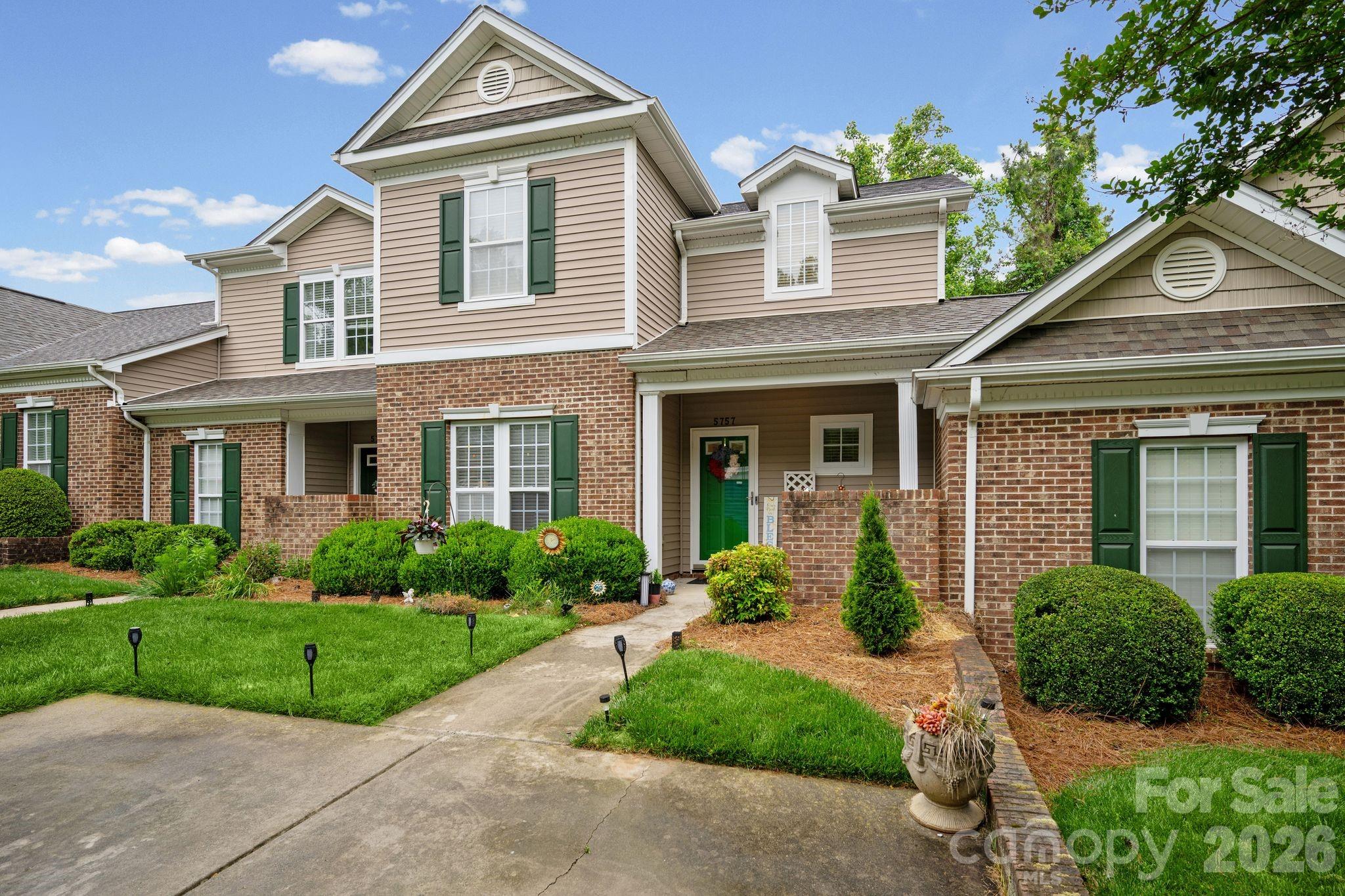 5757 Fox Ridge Lane Property Photo 1