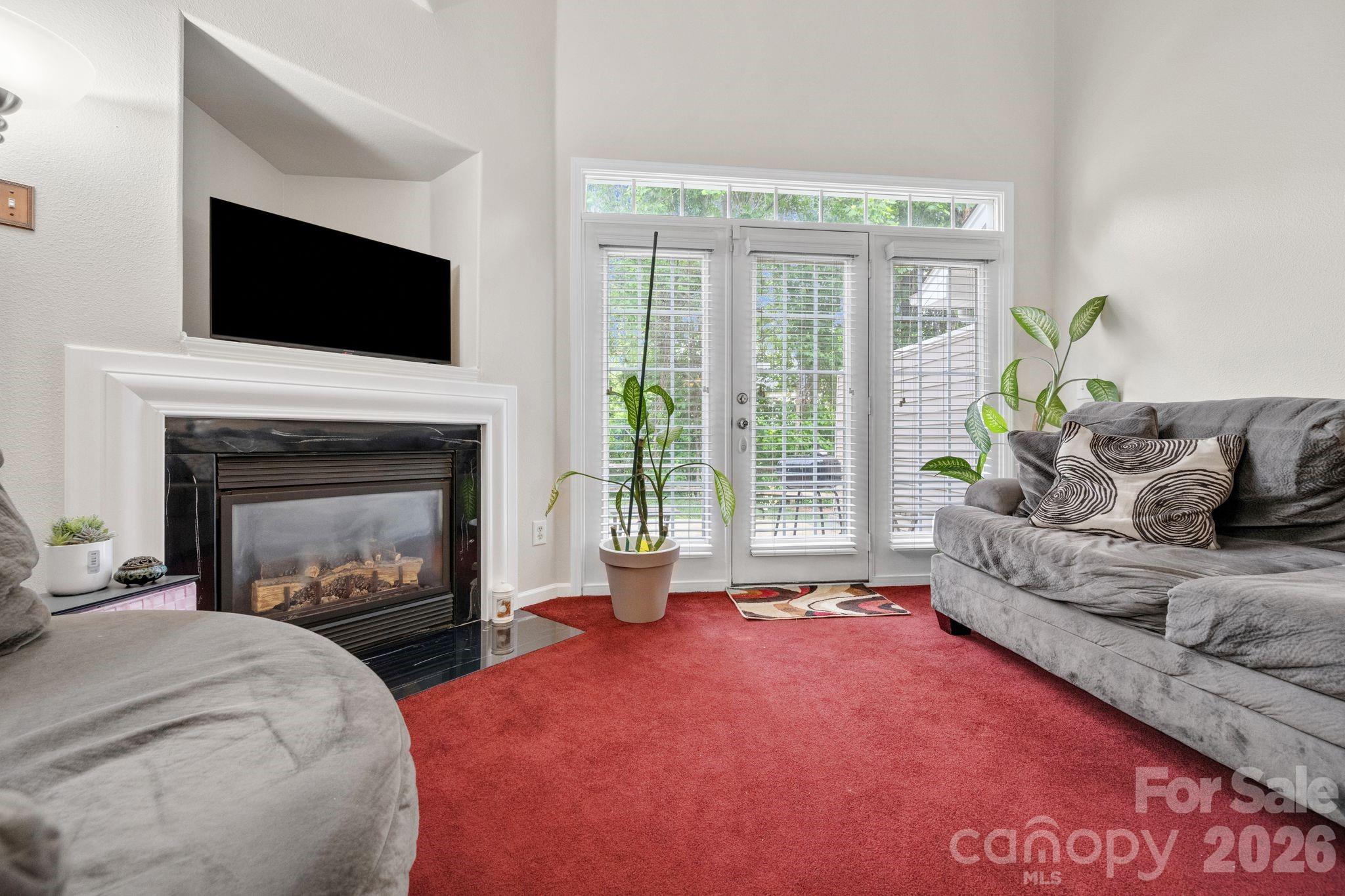 5757 Fox Ridge Lane Property Photo 4