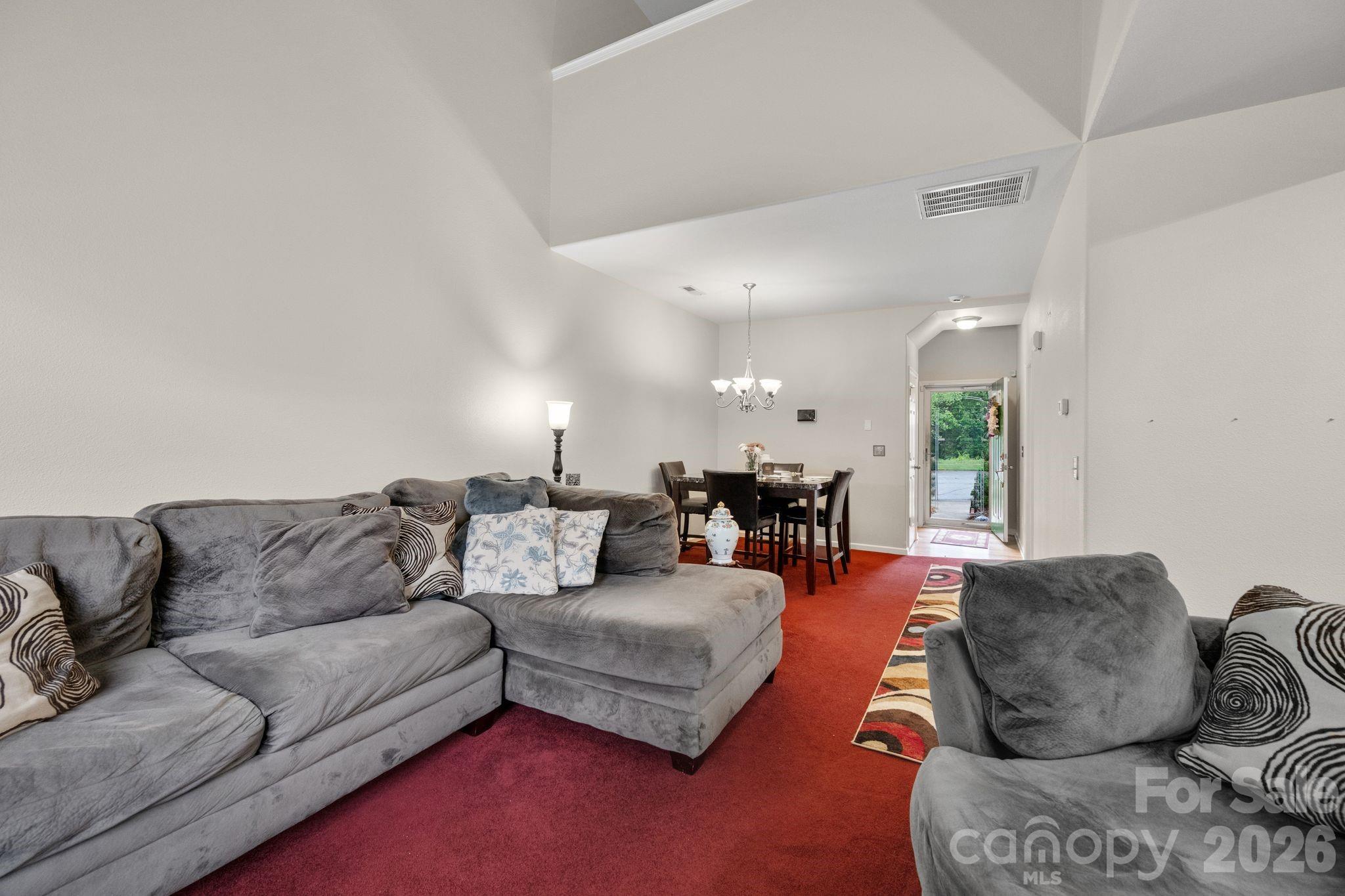 5757 Fox Ridge Lane Property Photo 6