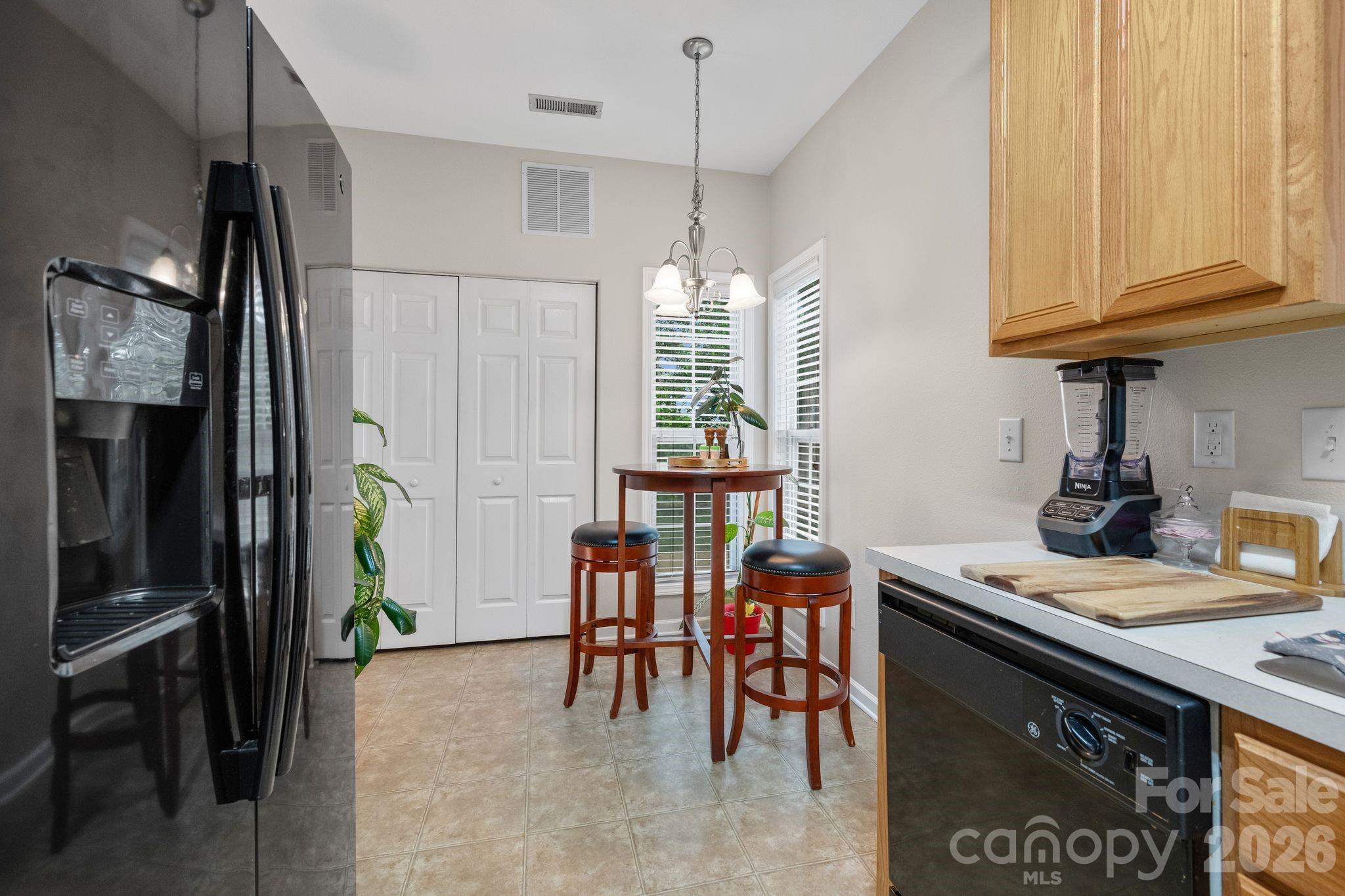 5757 Fox Ridge Lane Property Photo 8