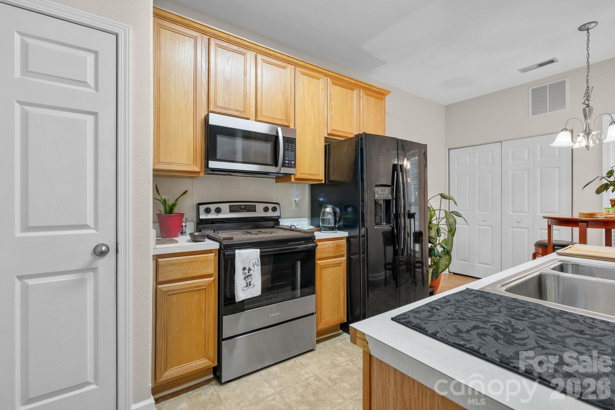 5757 Fox Ridge Lane Property Photo 10