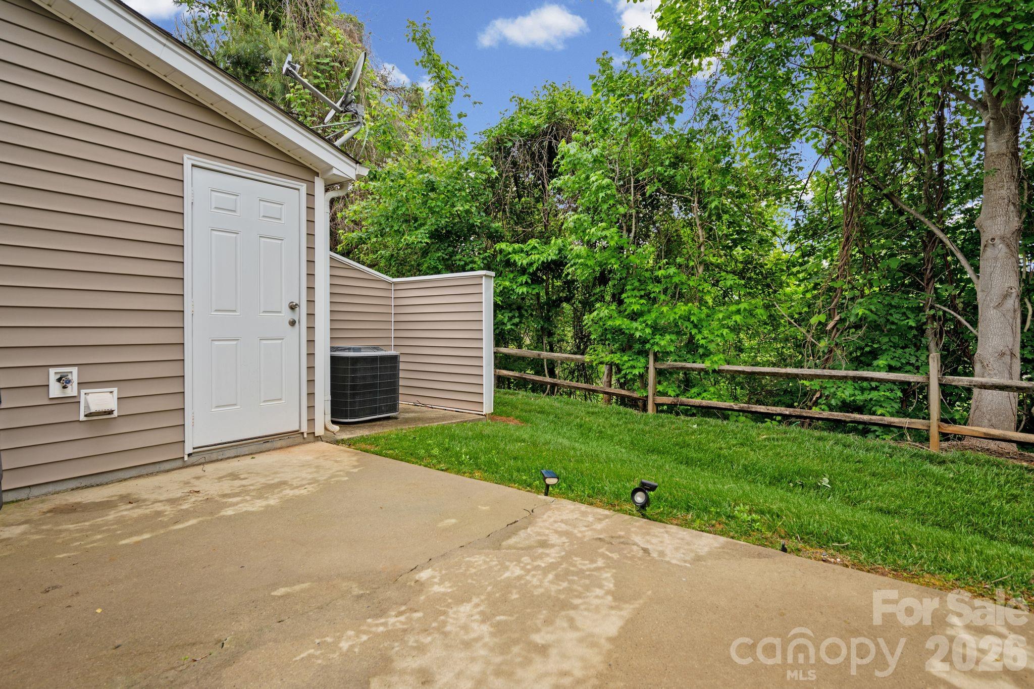 5757 Fox Ridge Lane Property Photo 40