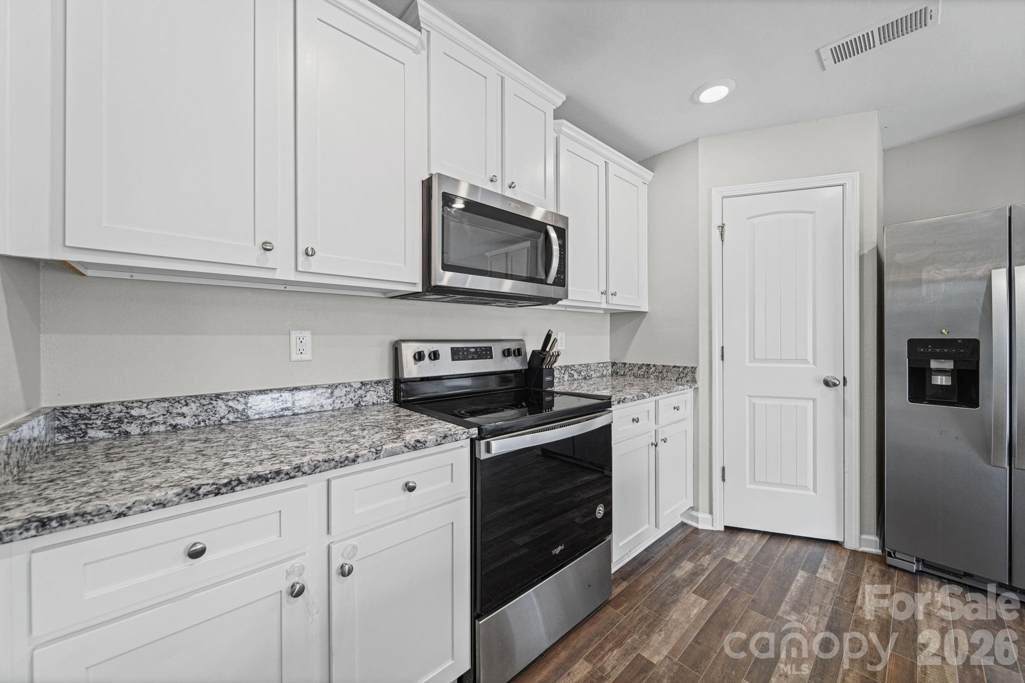 282 Aubrey Woods Drive Property Photo 13