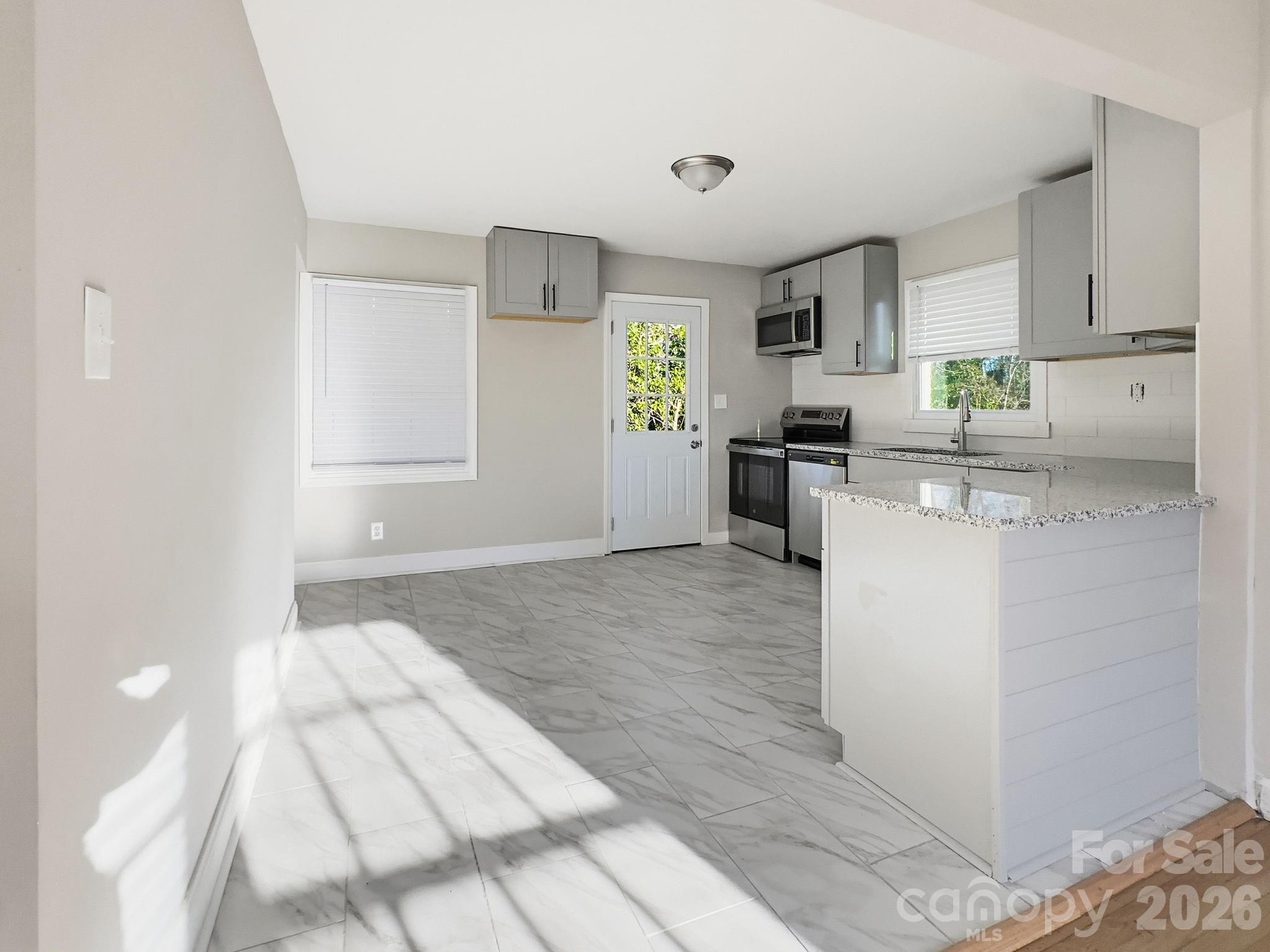1420 Rollingwood Drive Property Photo 14