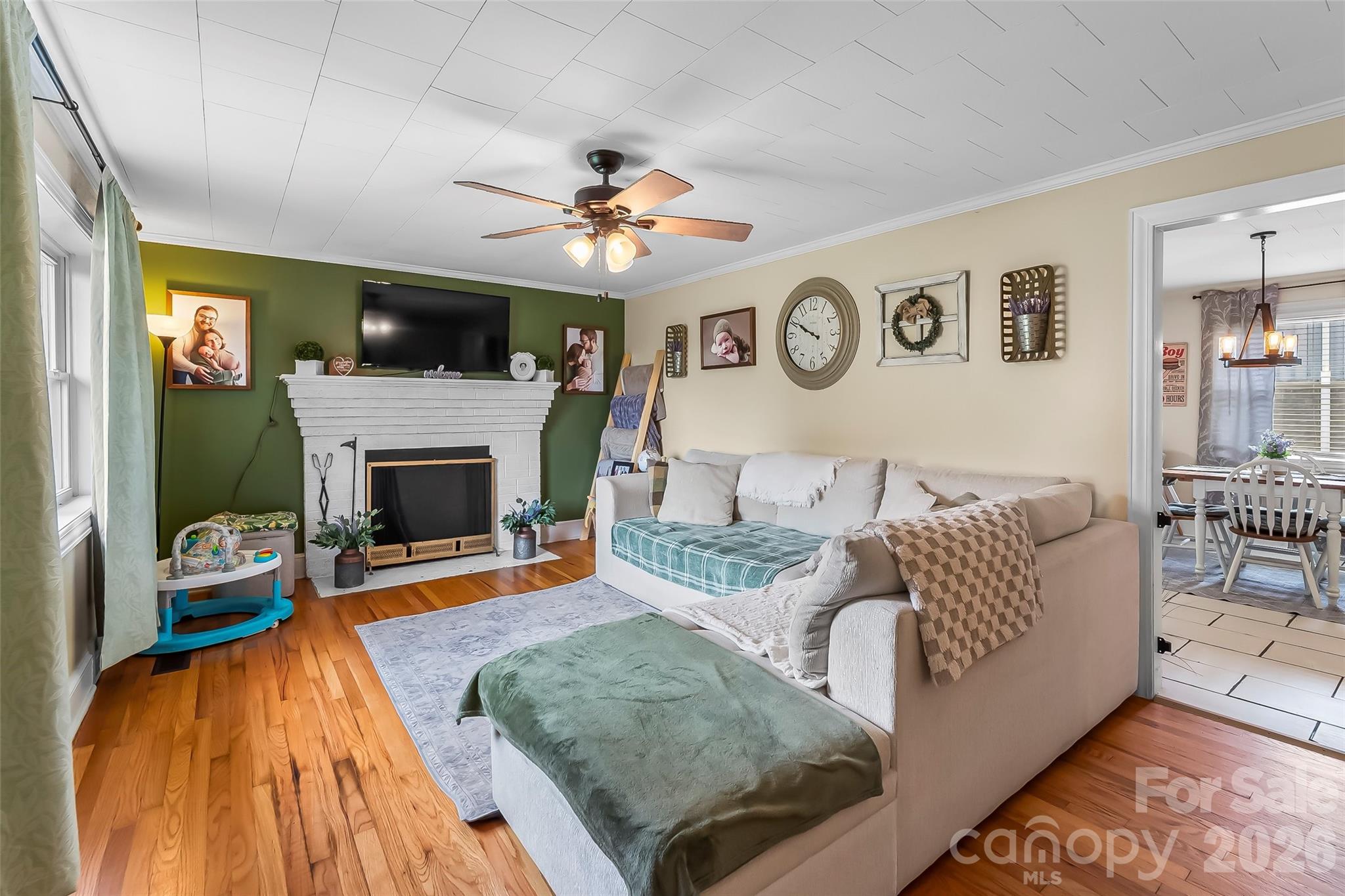691 Central Street Property Photo 5