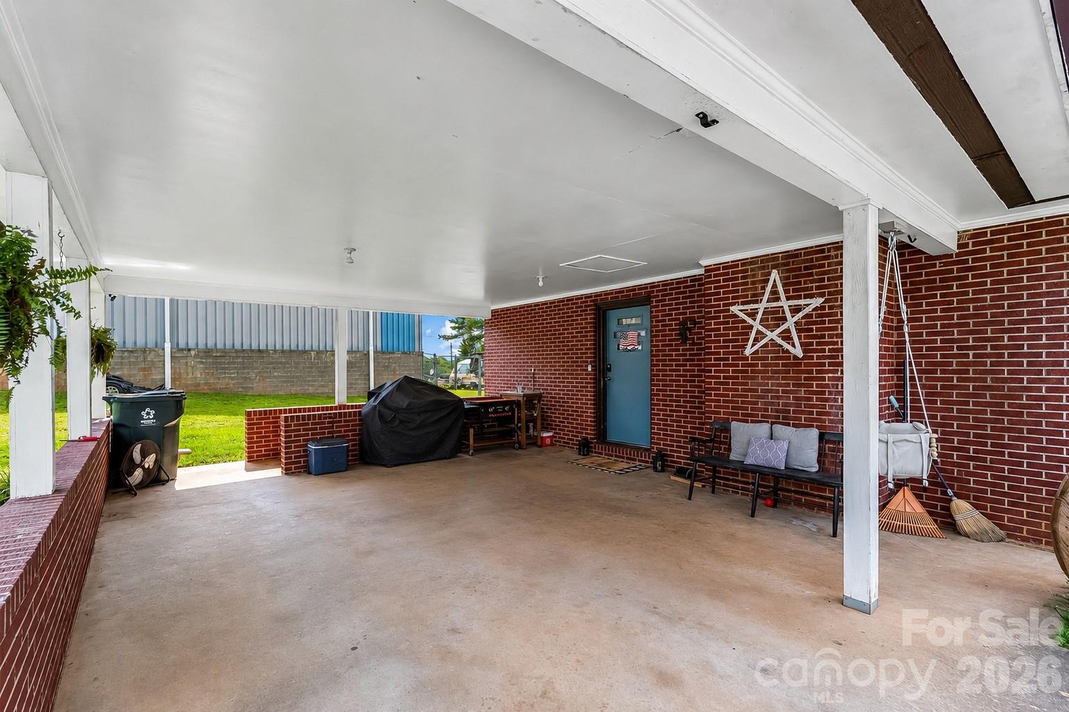691 Central Street Property Photo 15