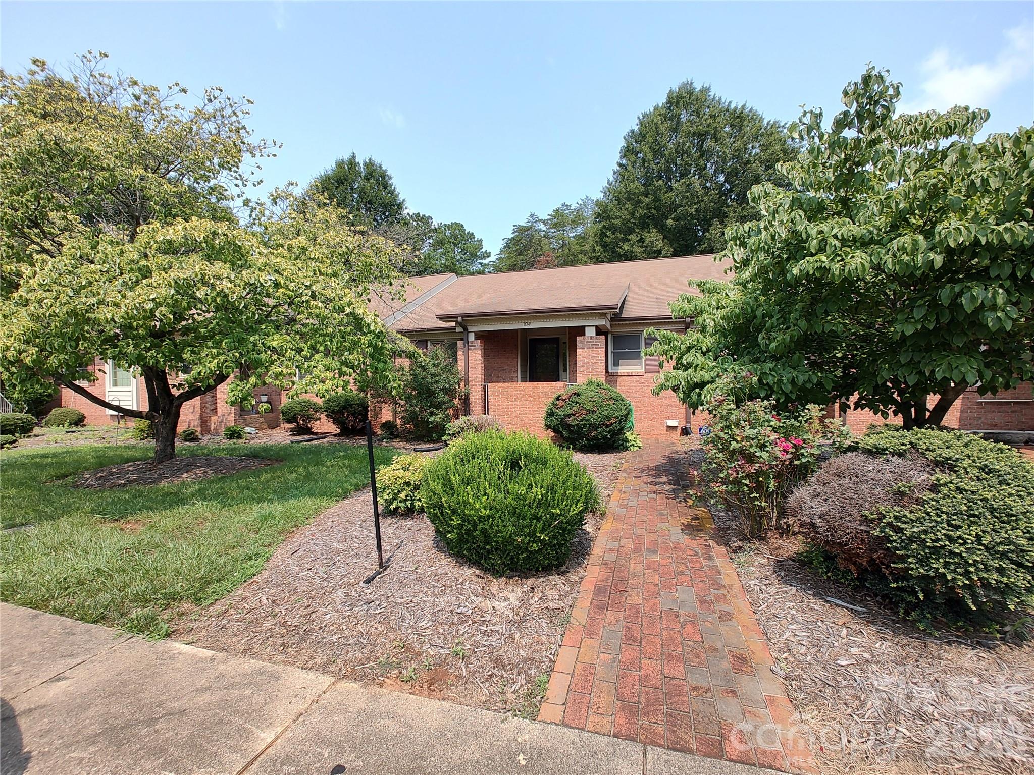 104 Swaim Court Property Photo 4