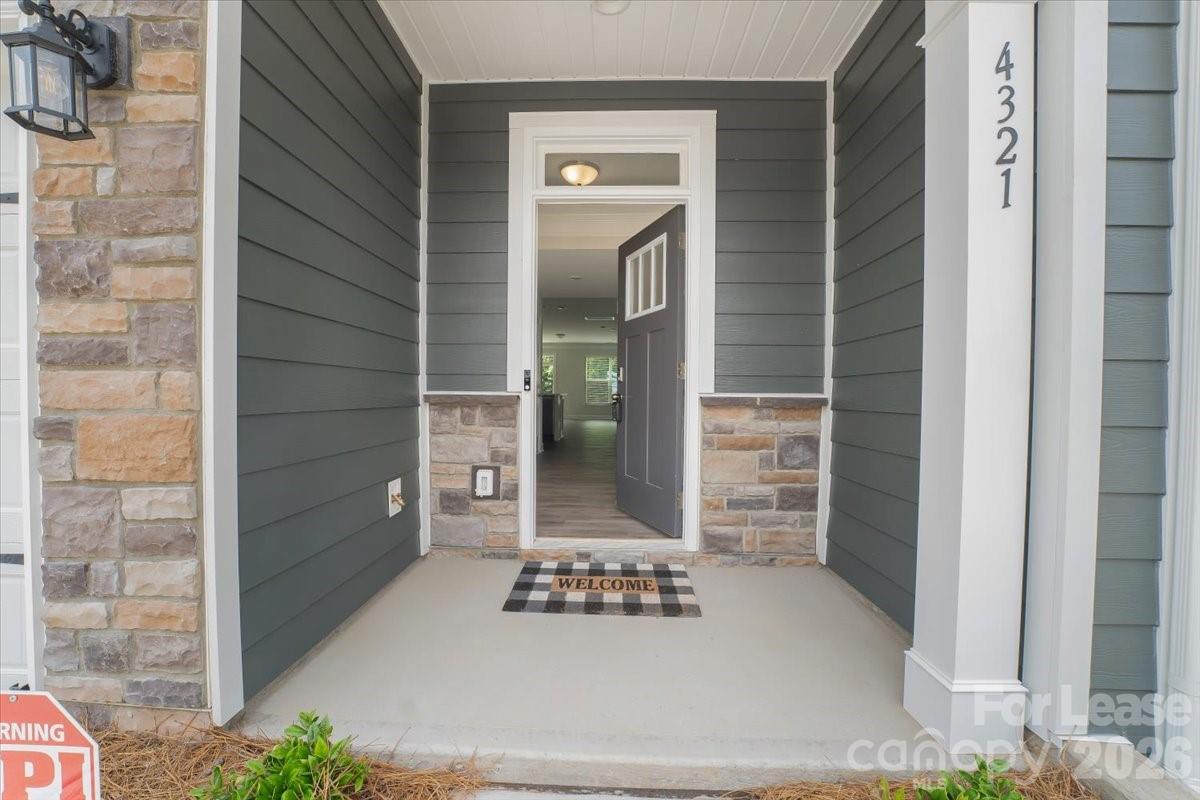 4321 Black Court Property Photo 4