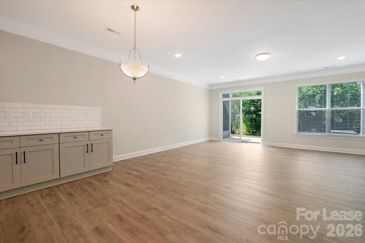 4321 Black Court Property Photo 12