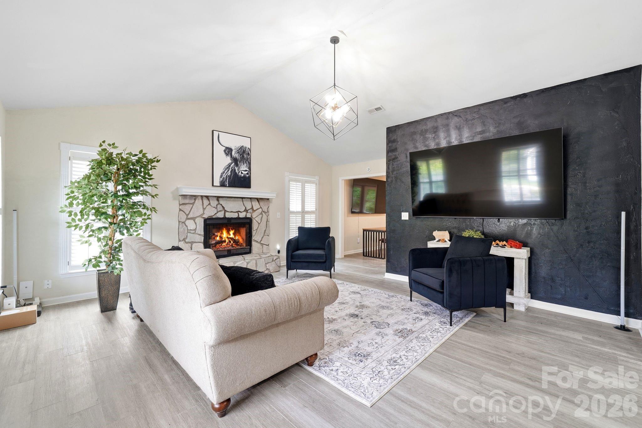 12017 Baywoods Drive Property Photo 6