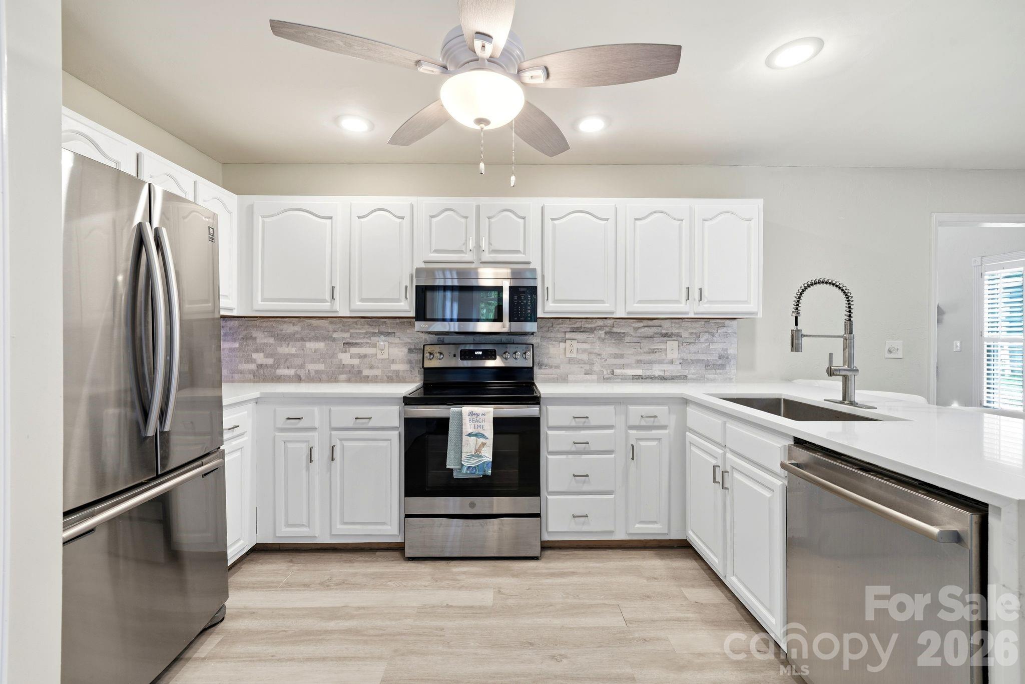 12017 Baywoods Drive Property Photo 11