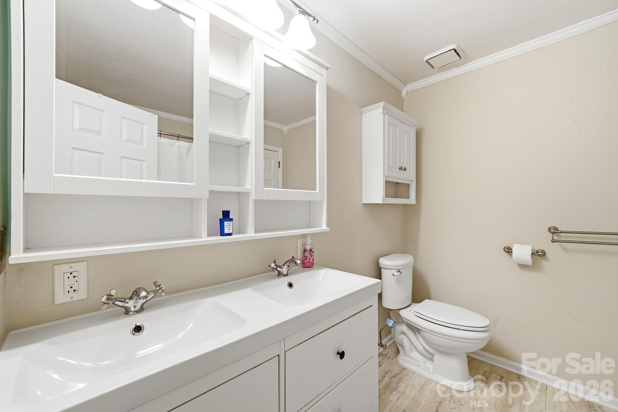 12017 Baywoods Drive Property Photo 17