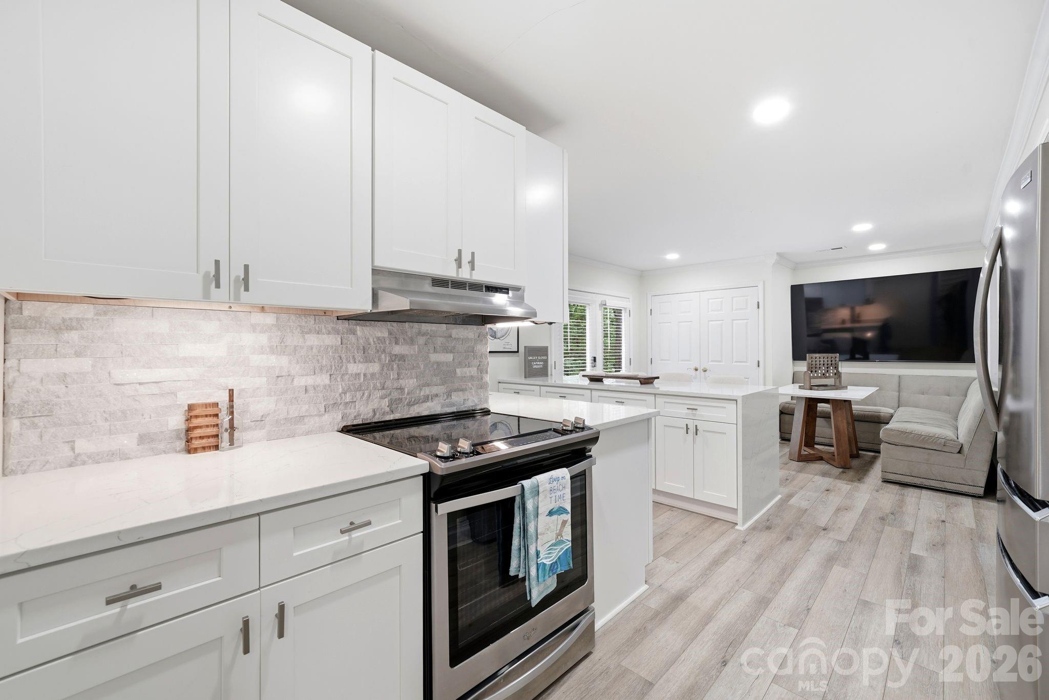 12017 Baywoods Drive Property Photo 32