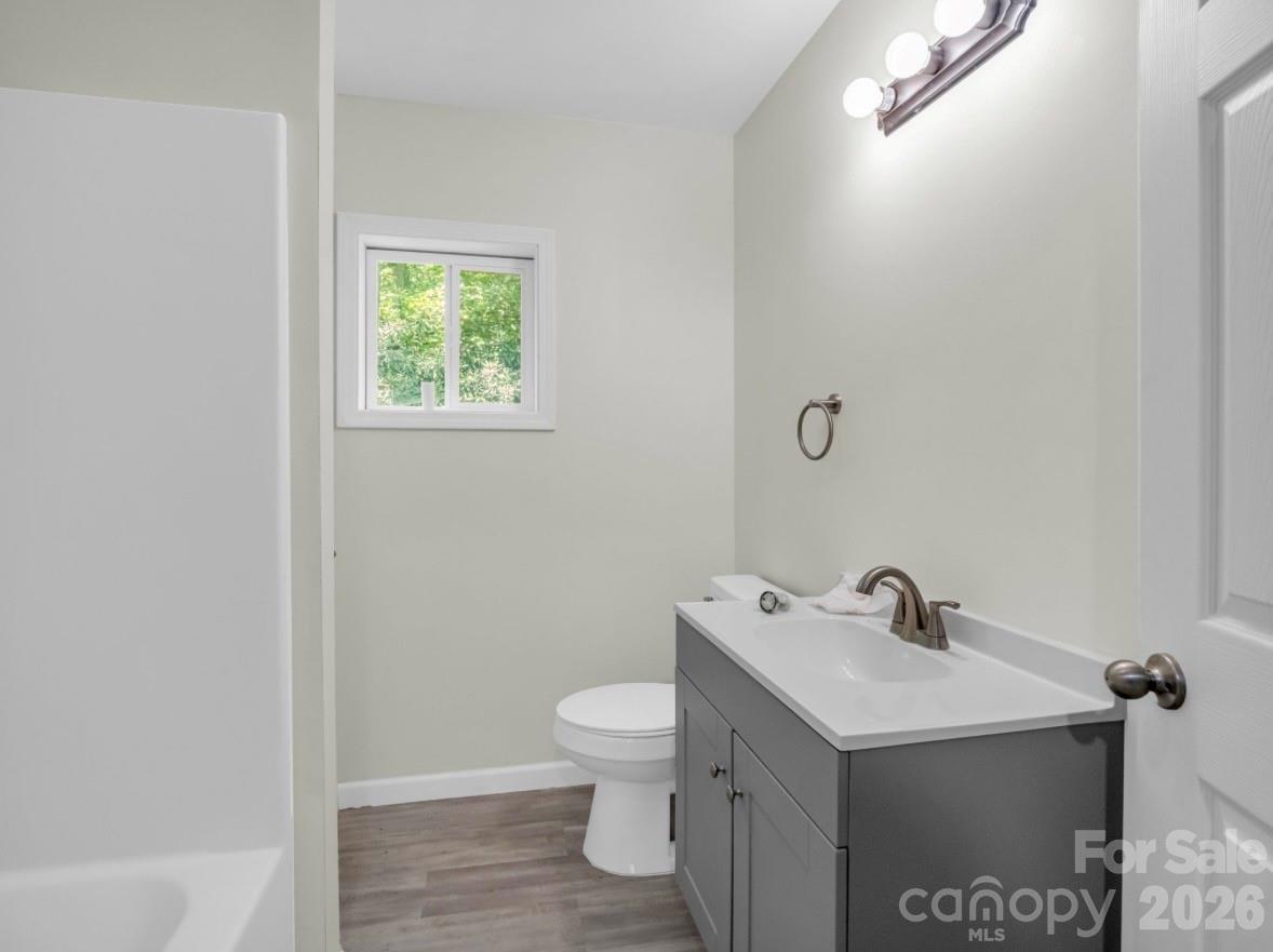 168 Fall Creek Drive Property Photo 5