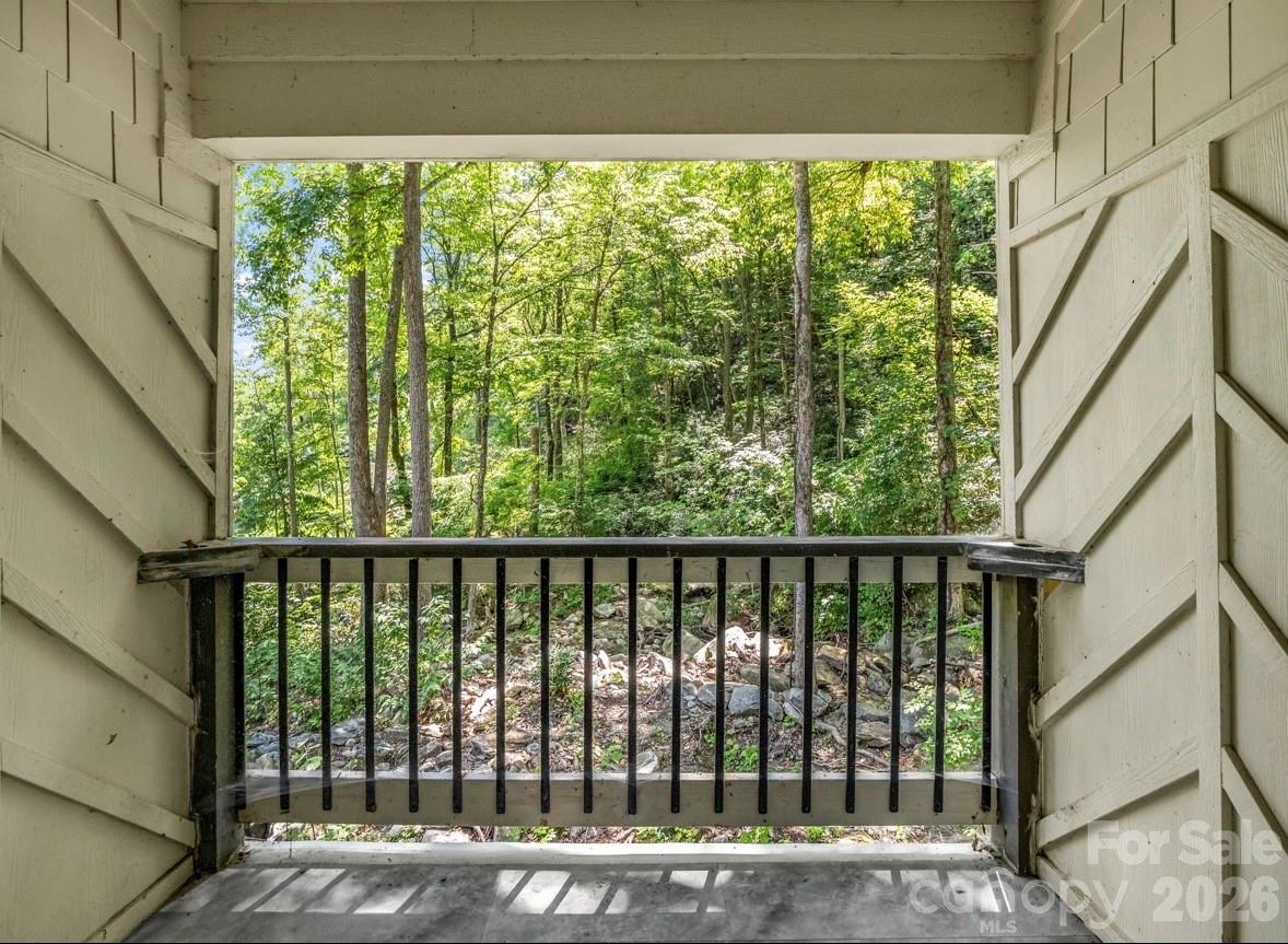 168 Fall Creek Drive Property Photo 8