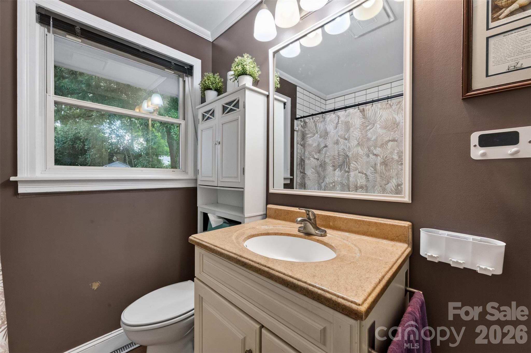 1103 Holmes Avenue Property Photo 20