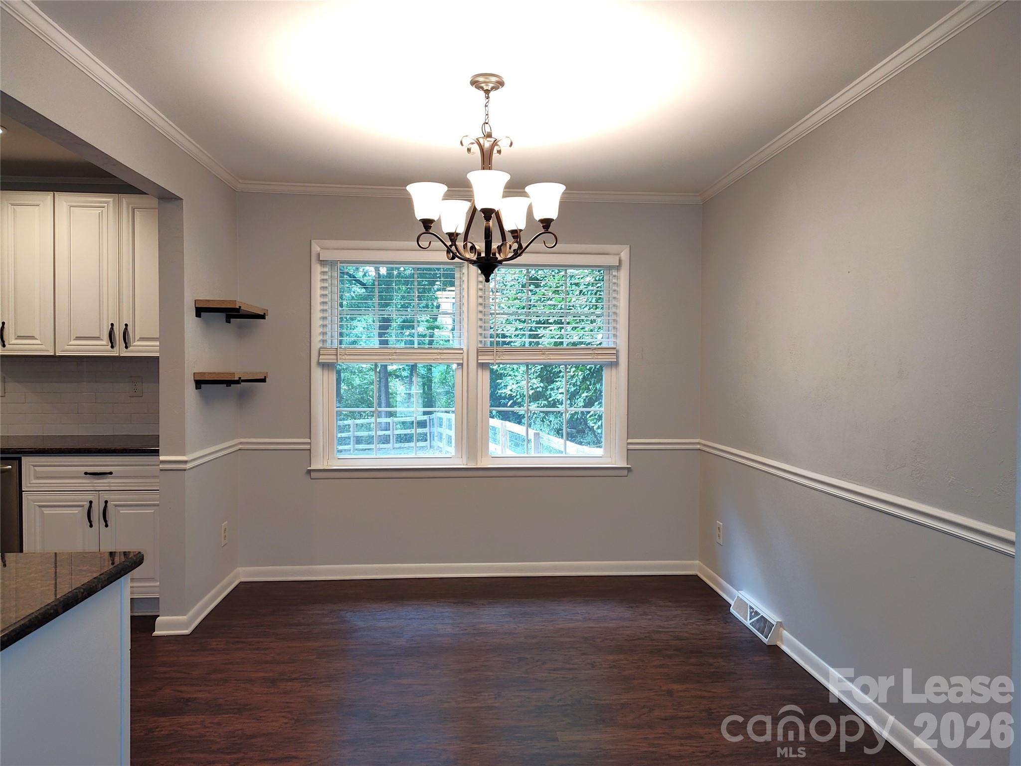 5812 Donegal Drive Property Photo 6