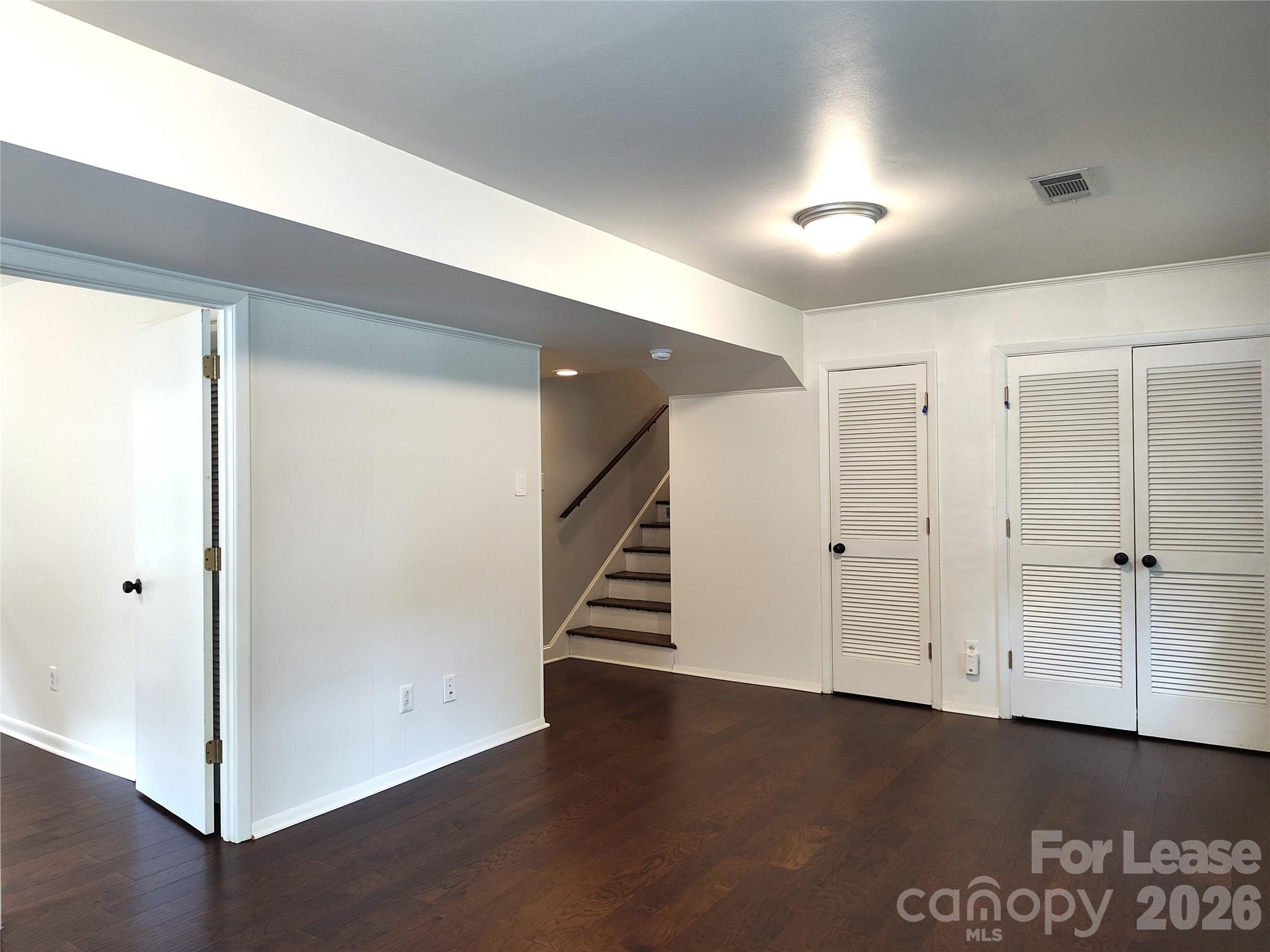 5812 Donegal Drive Property Photo 11