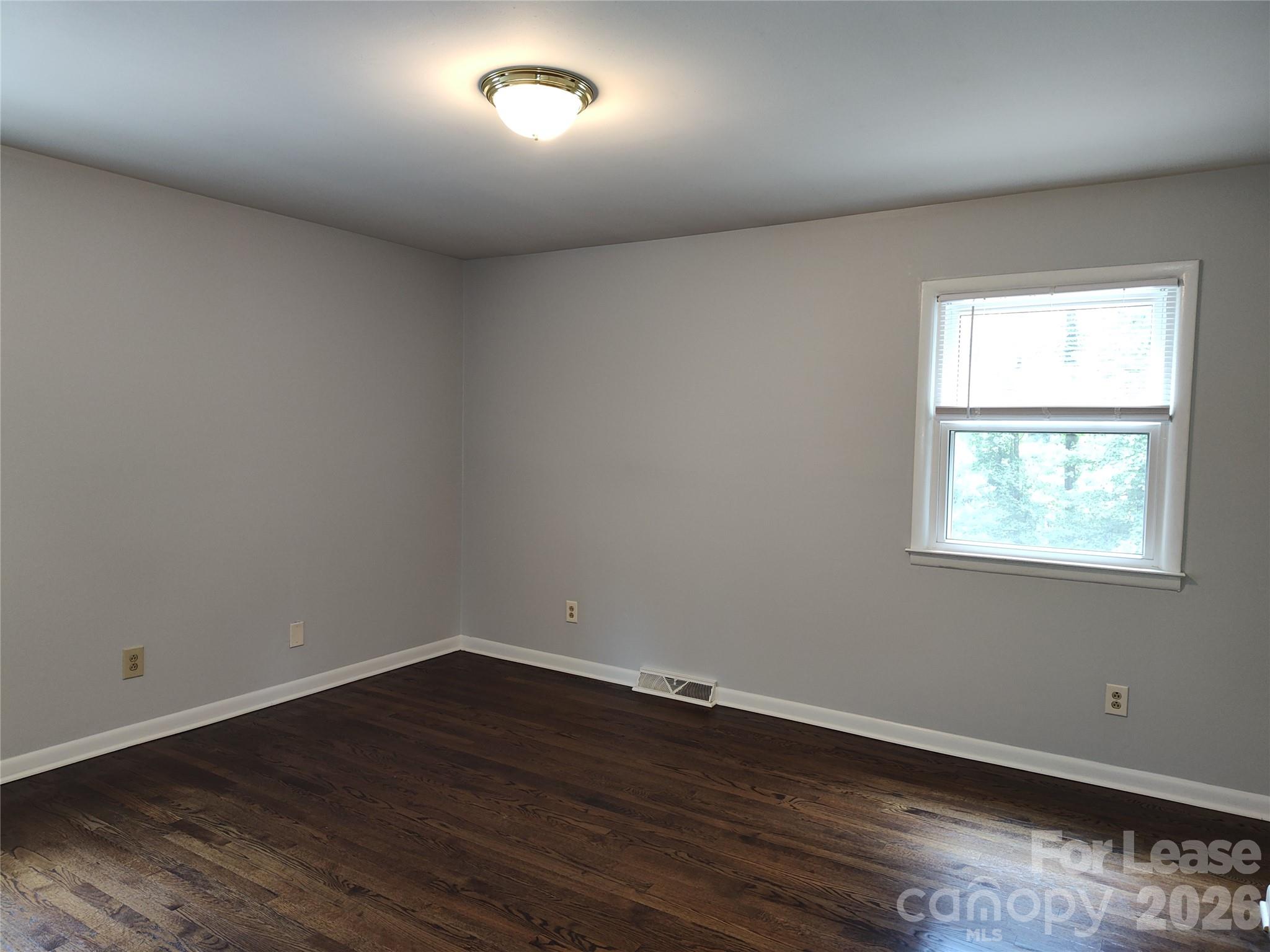 5812 Donegal Drive Property Photo 12