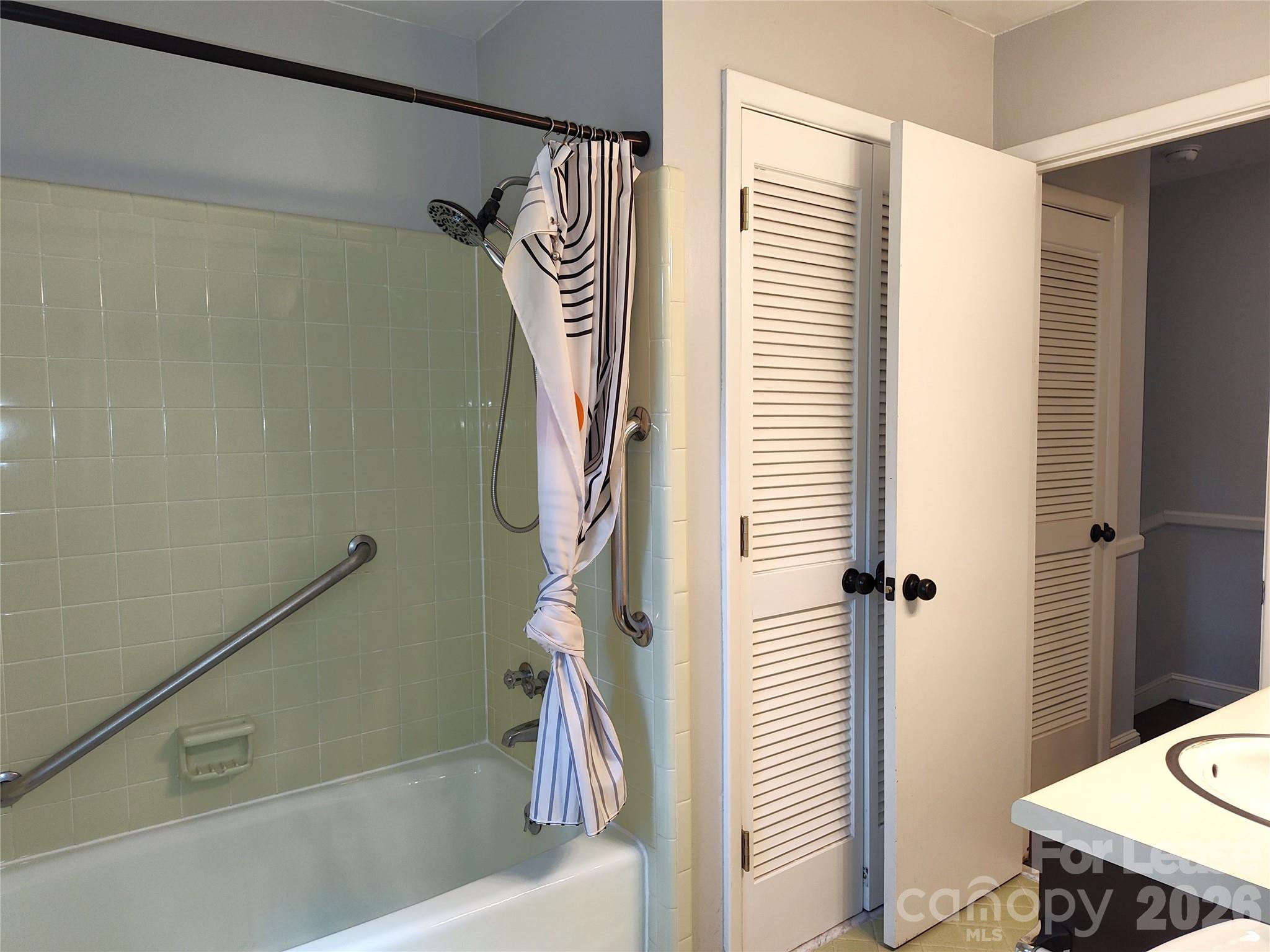 5812 Donegal Drive Property Photo 15