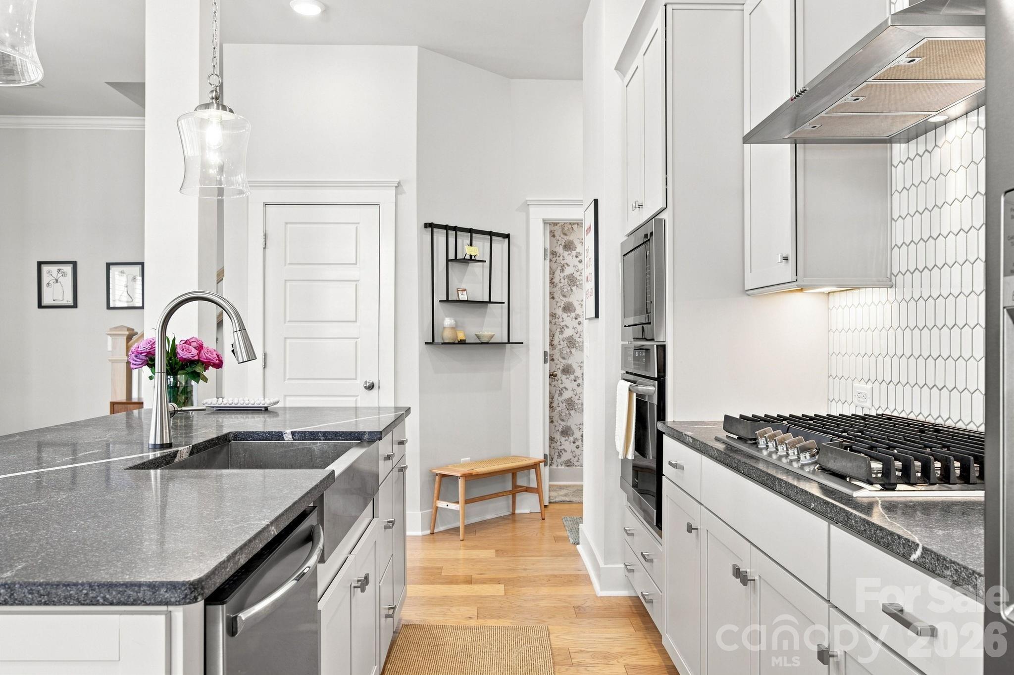 8121 Houser Street Property Photo 8