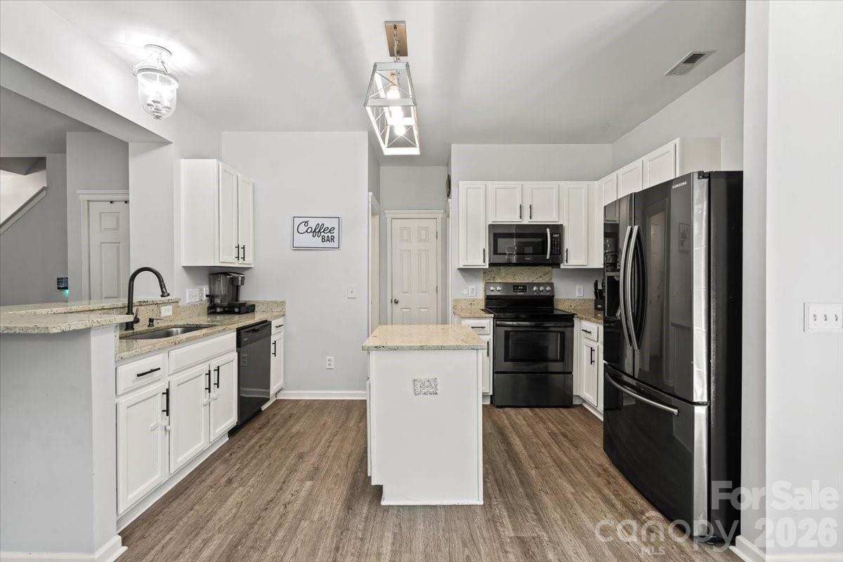 9025 Davis Crossing Court Property Photo 7