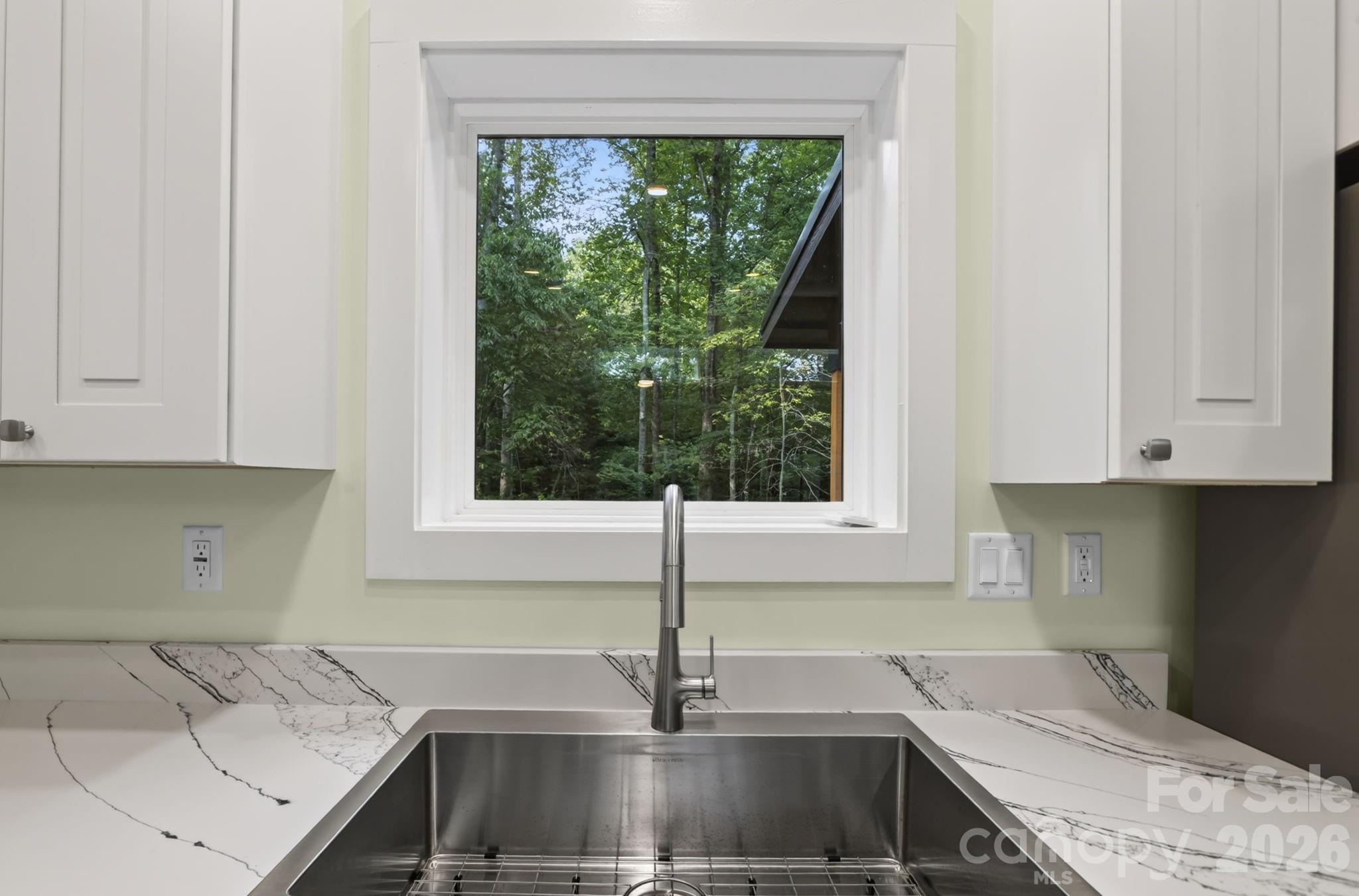 1008 Bell Mountain Road Property Photo 8