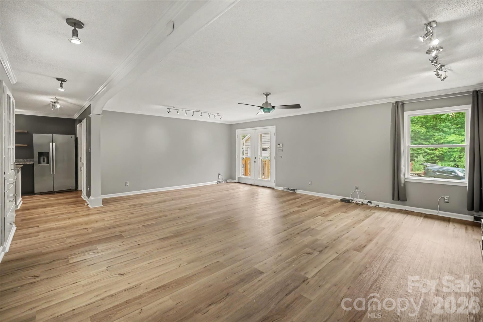519 Raintree Drive Property Photo 7