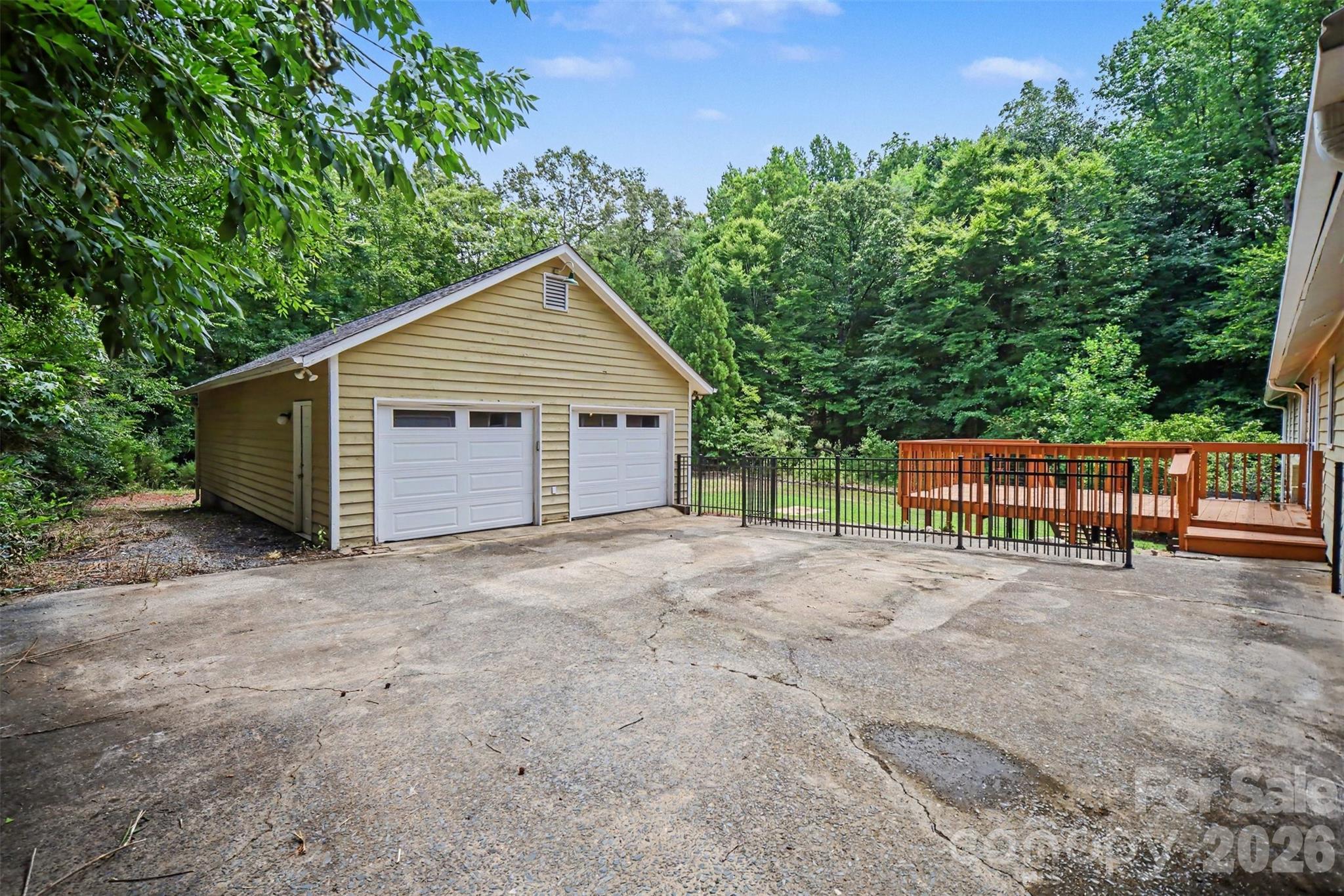 519 Raintree Drive Property Photo 41