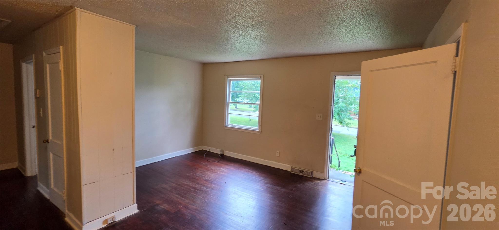 2216 Yadkin Avenue Property Photo 8