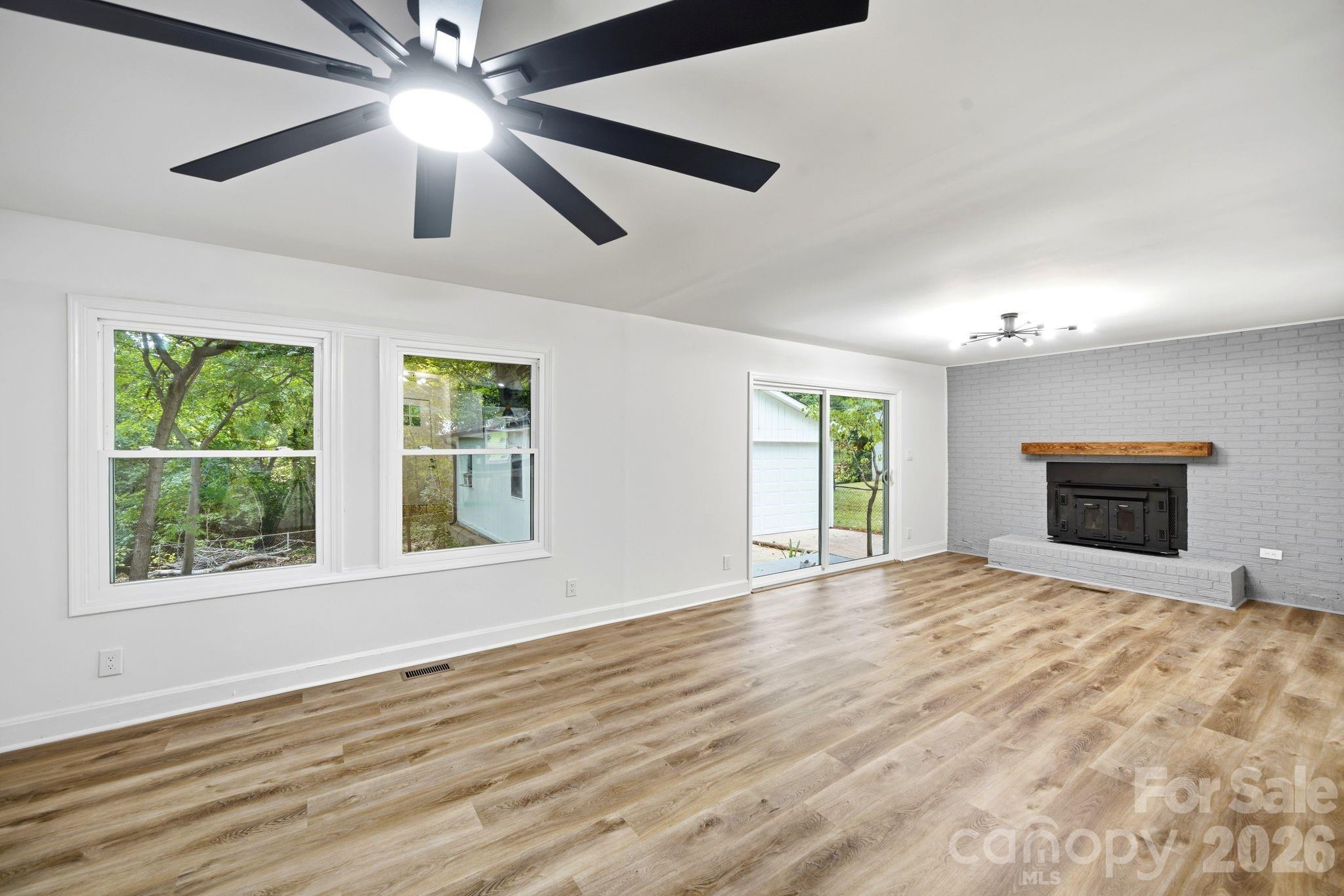 1453 Grovewood Drive Property Photo 6