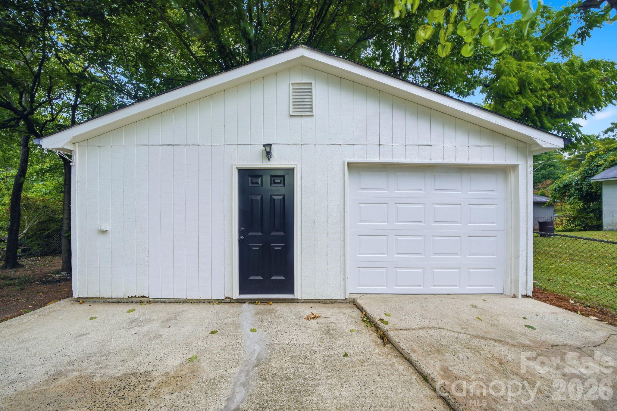 1453 Grovewood Drive Property Photo 23