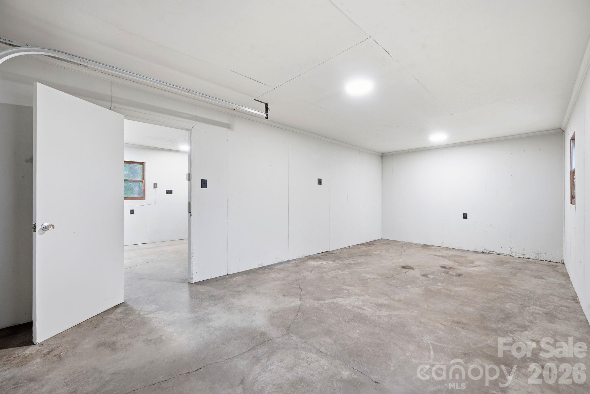 1453 Grovewood Drive Property Photo 27