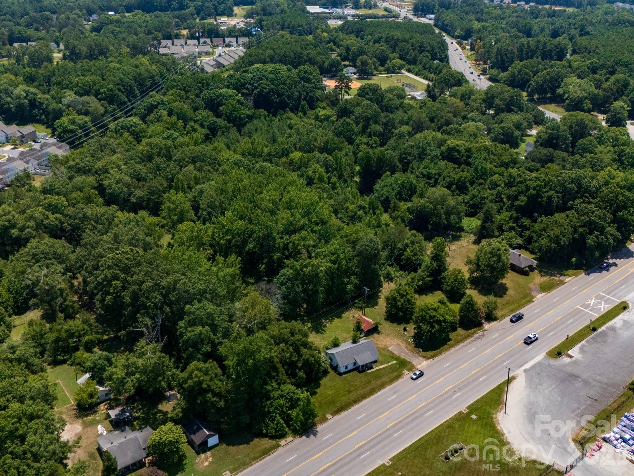 180 Hands Mill Highway Property Photo 5