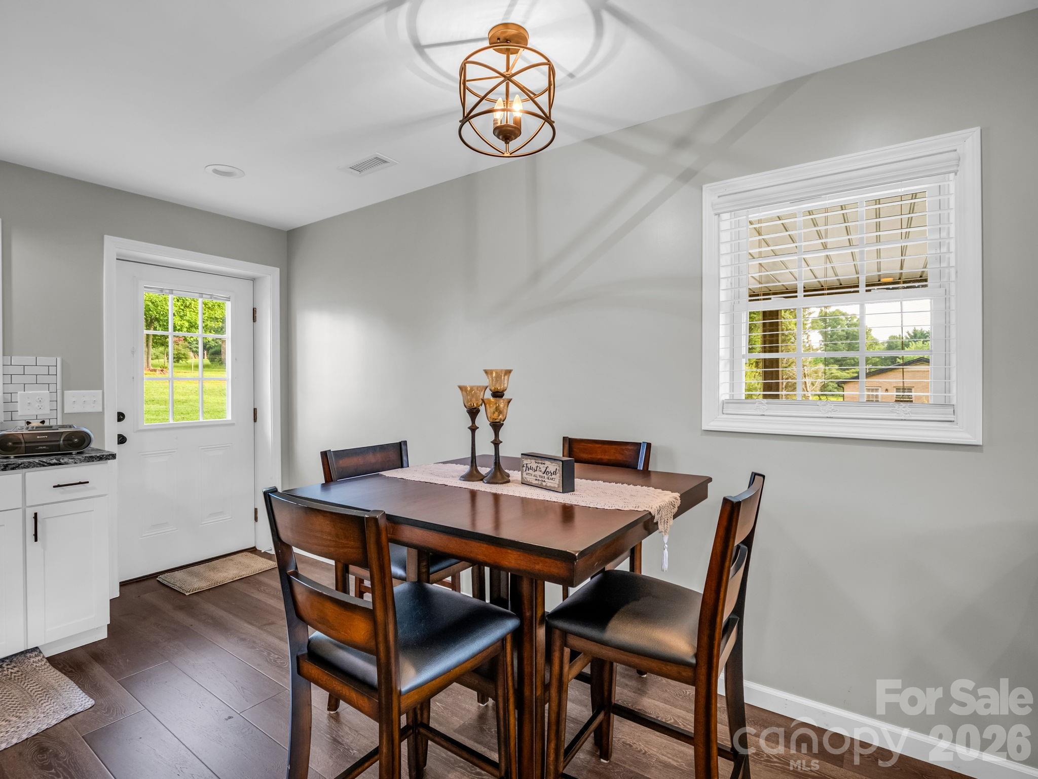 629 Thompson Road Property Photo 10