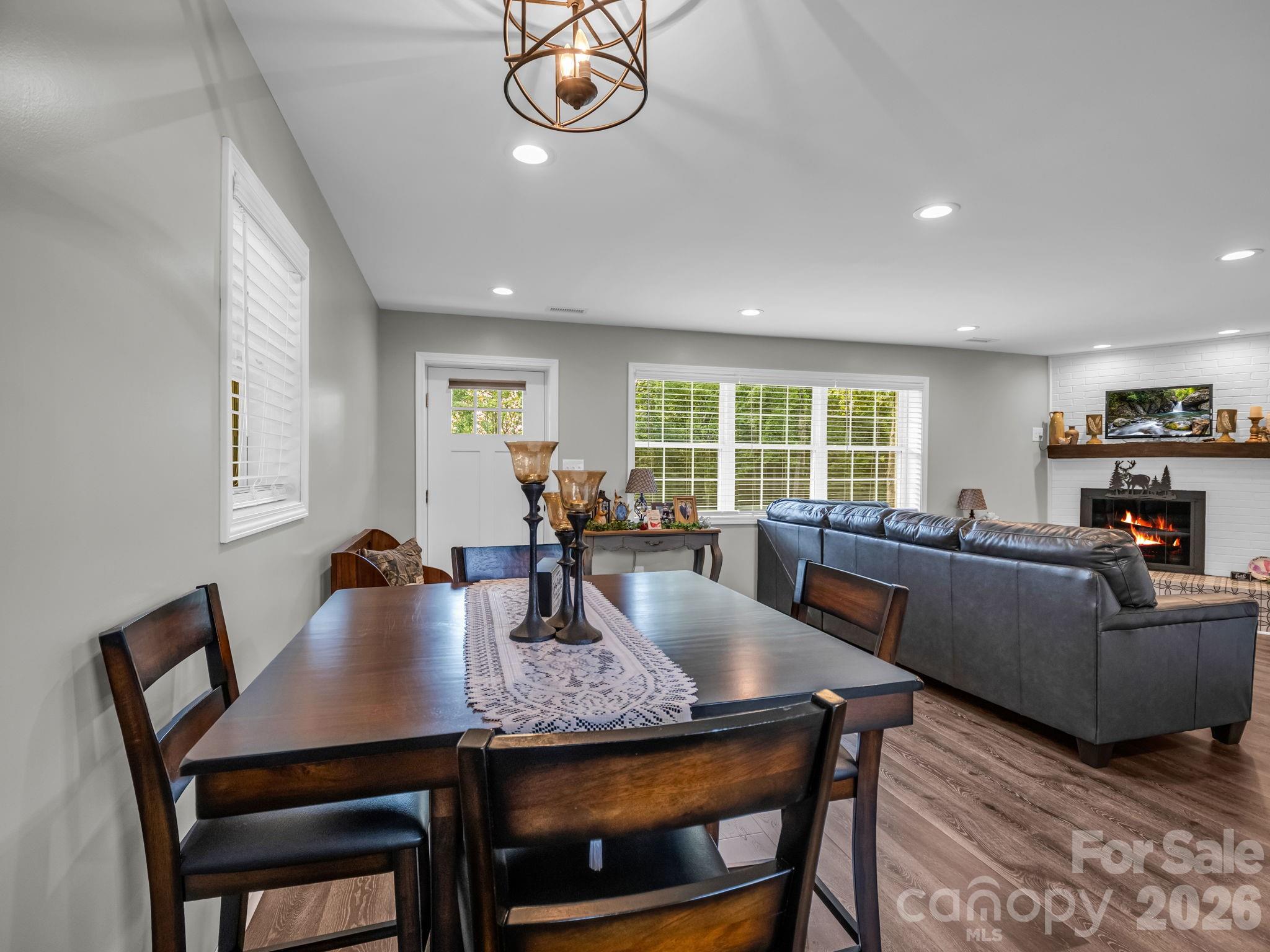 629 Thompson Road Property Photo 11