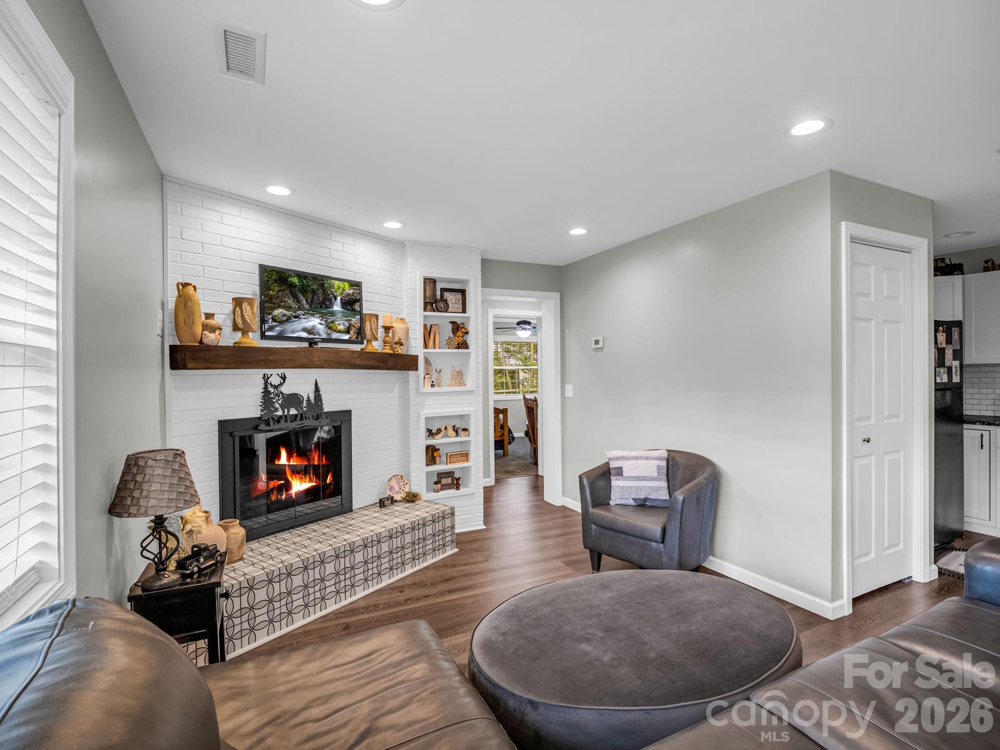 629 Thompson Road Property Photo 15