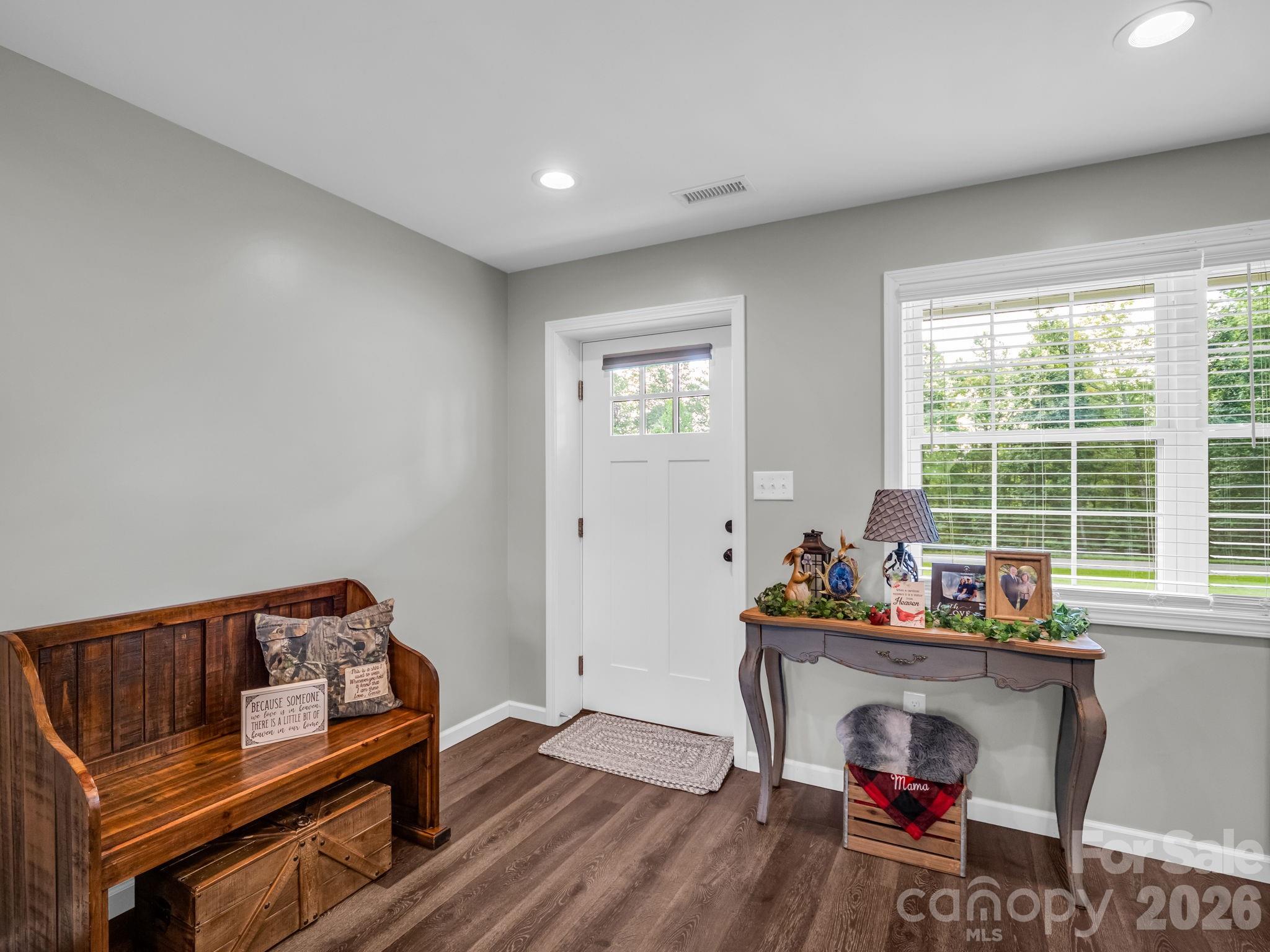 629 Thompson Road Property Photo 23