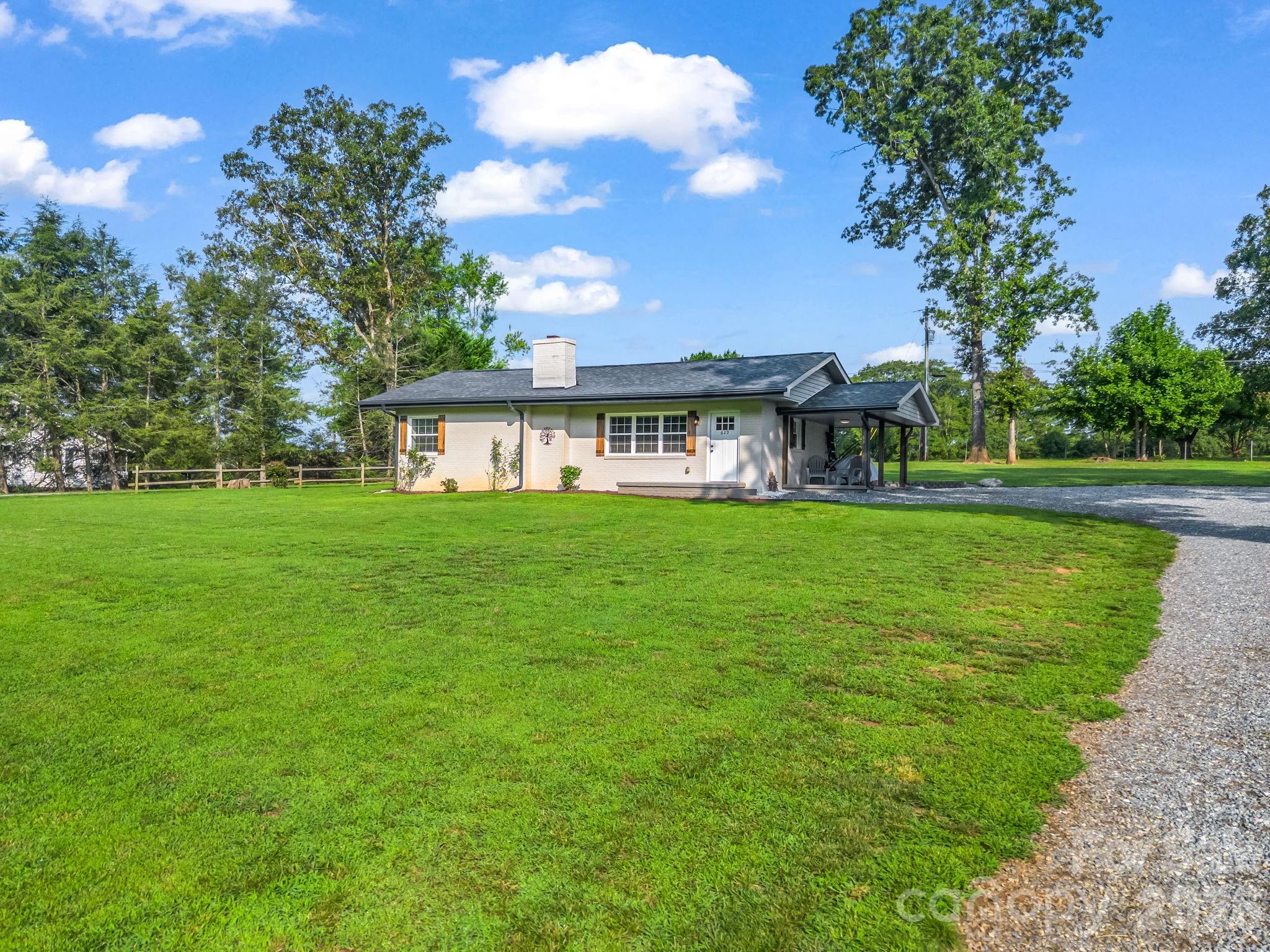 629 Thompson Road Property Photo 33
