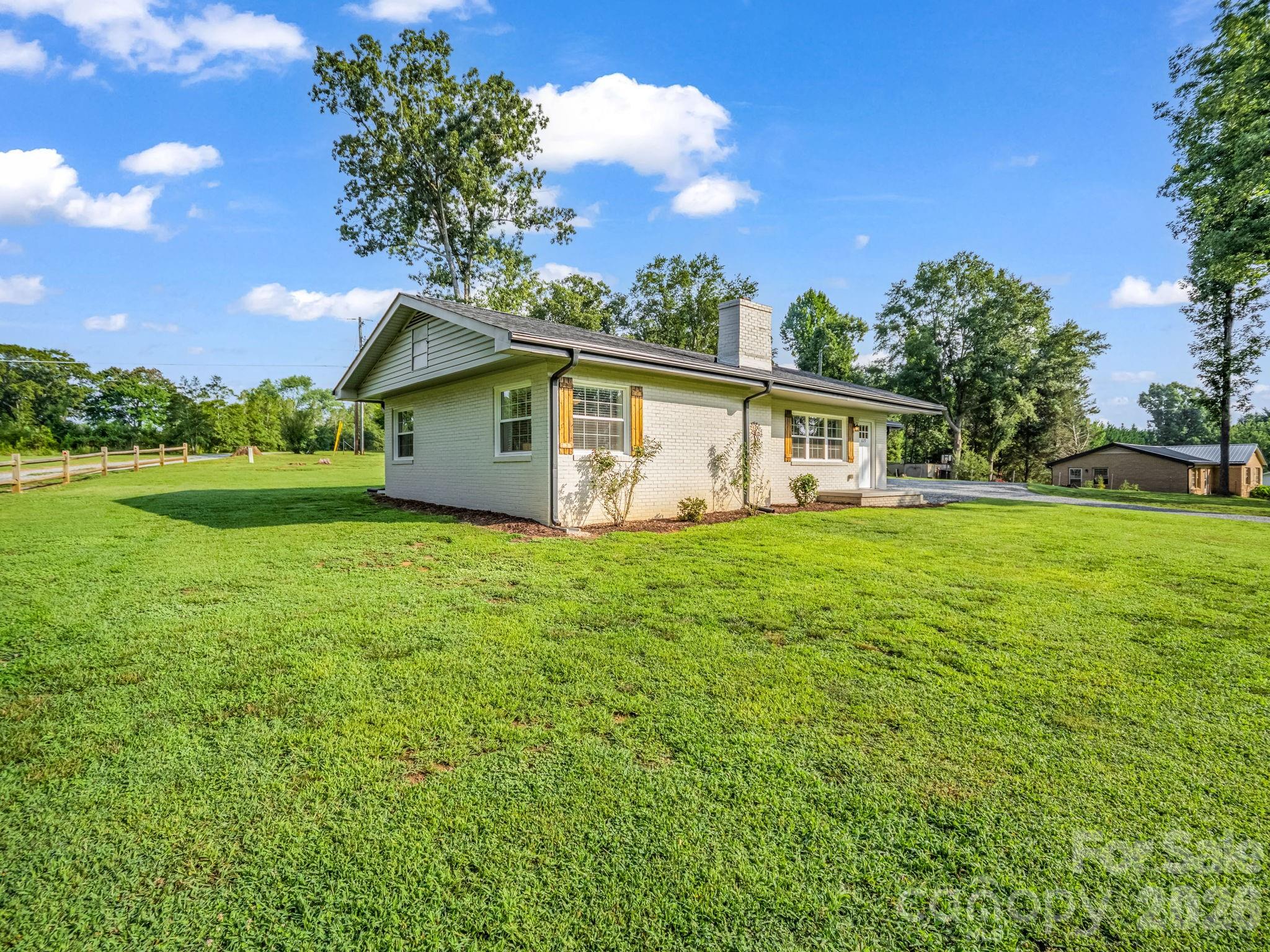 629 Thompson Road Property Photo 35