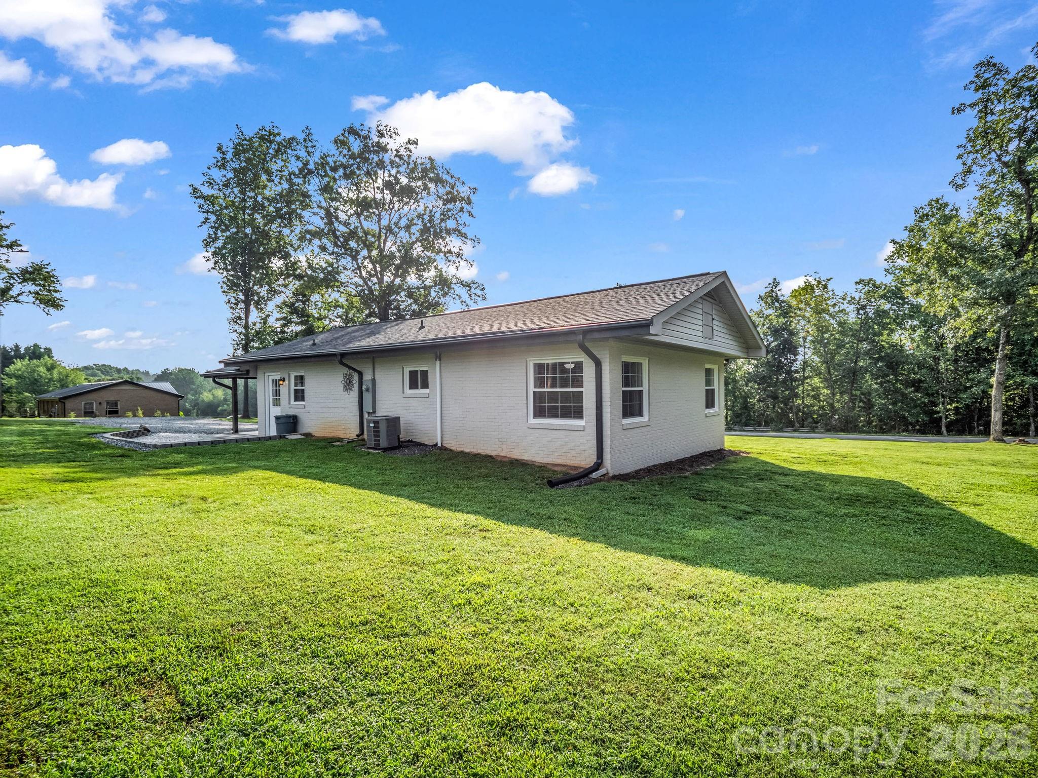 629 Thompson Road Property Photo 37