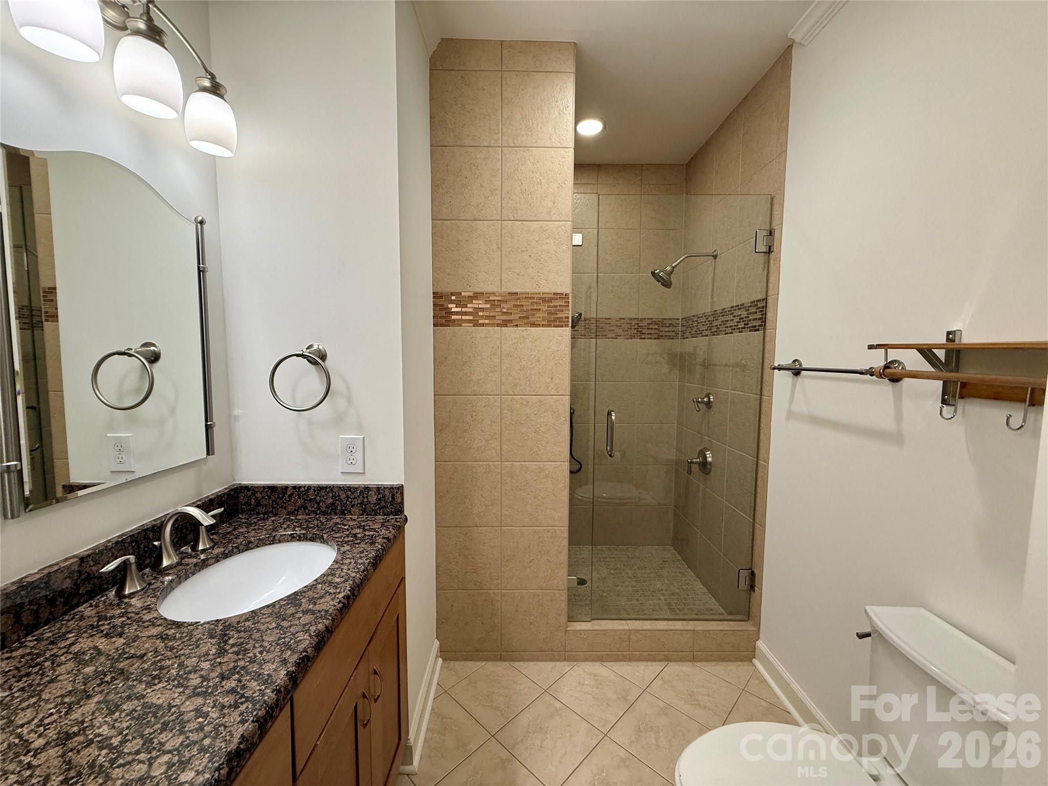 18009 Kings Point Drive D Property Photo 22