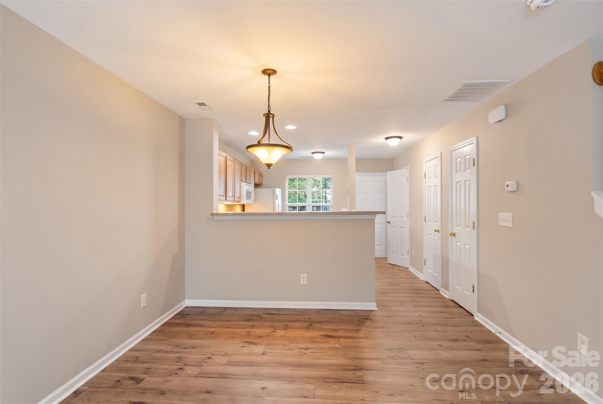 774 Rock Lake Glen Property Photo 8