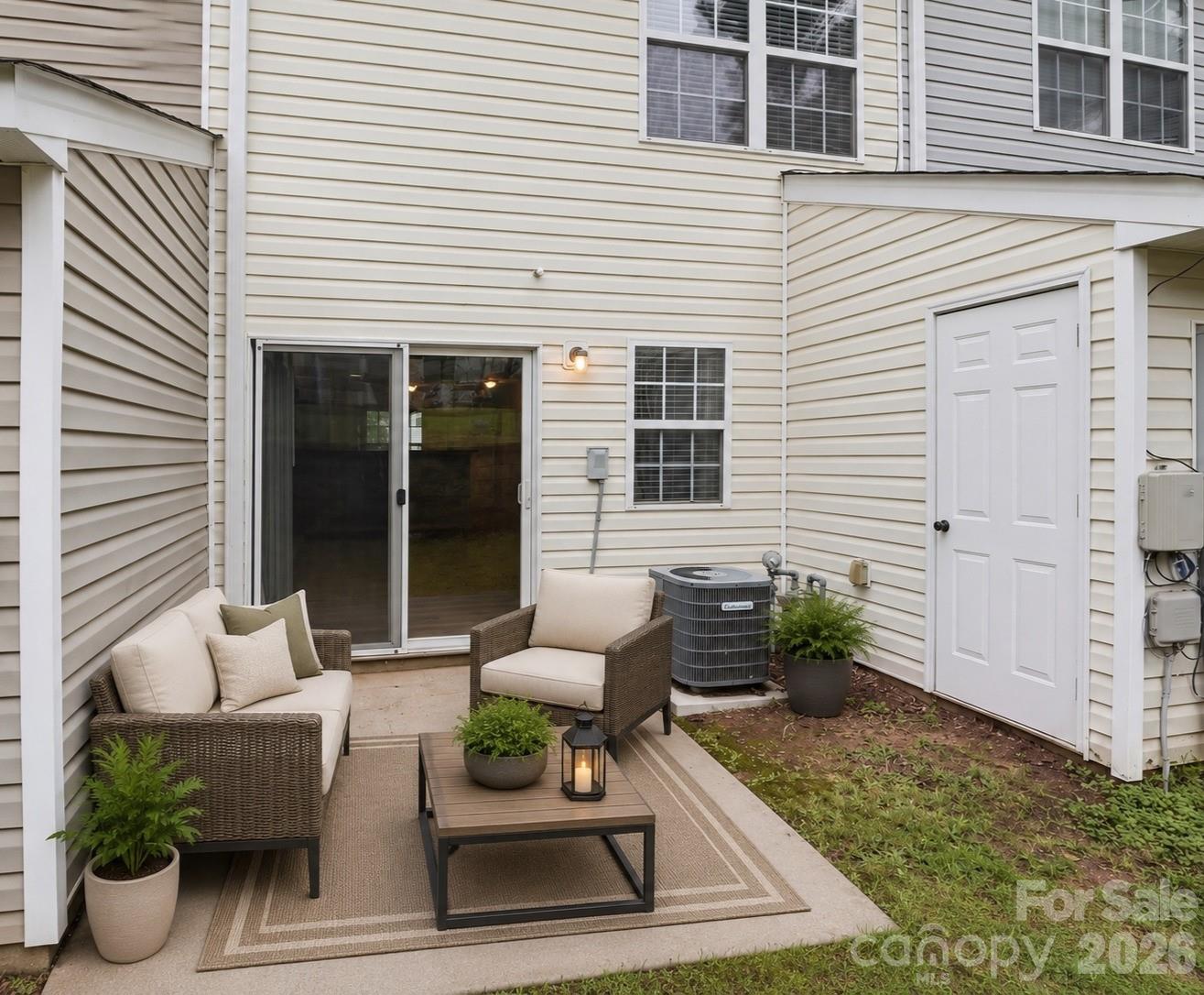 774 Rock Lake Glen Property Photo 19