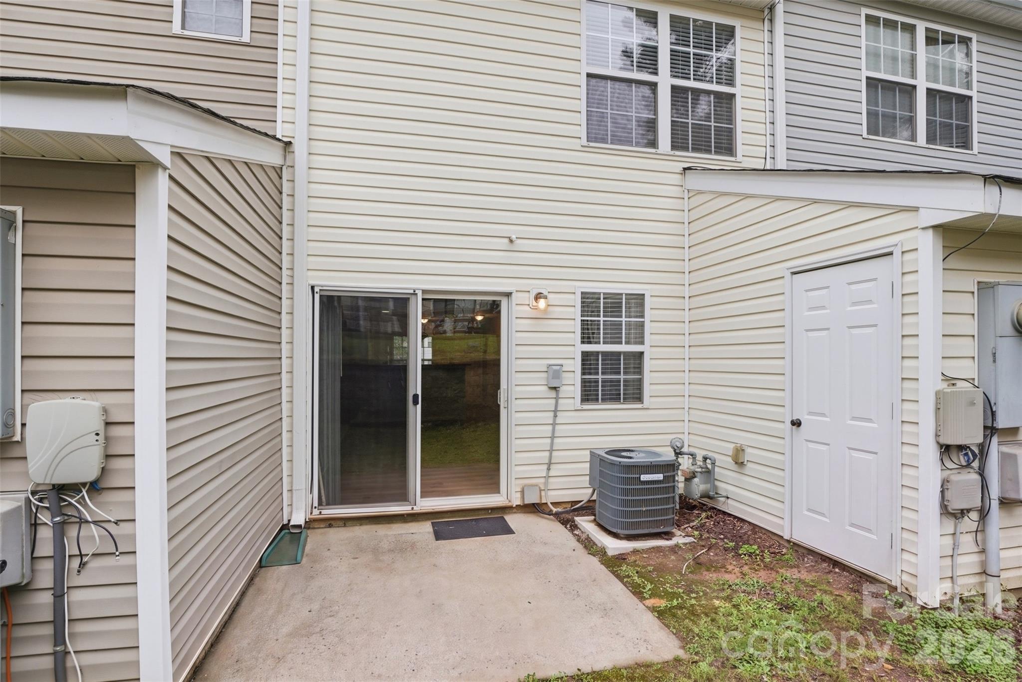 774 Rock Lake Glen Property Photo 20