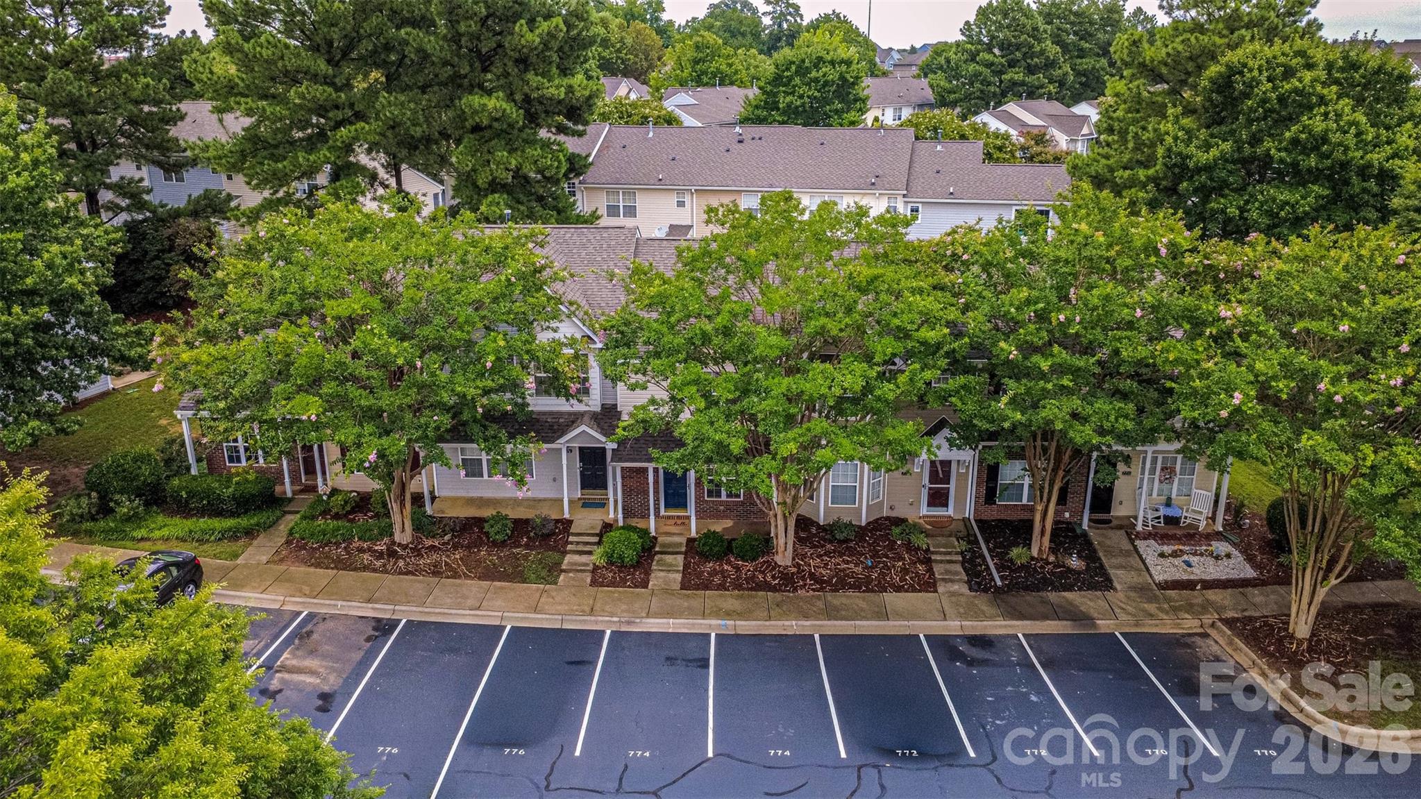 774 Rock Lake Glen Property Photo 25